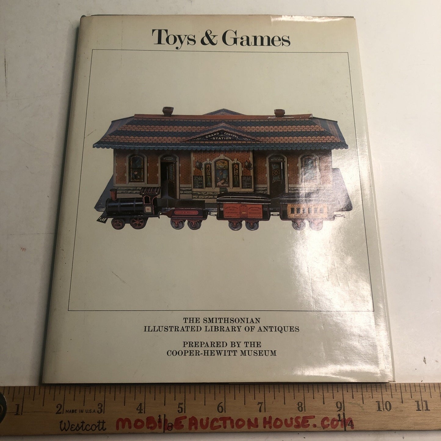 1981 Smithsonian Illustrated Library Of Antiques TOYS & GAMES HC DJ Illustrated