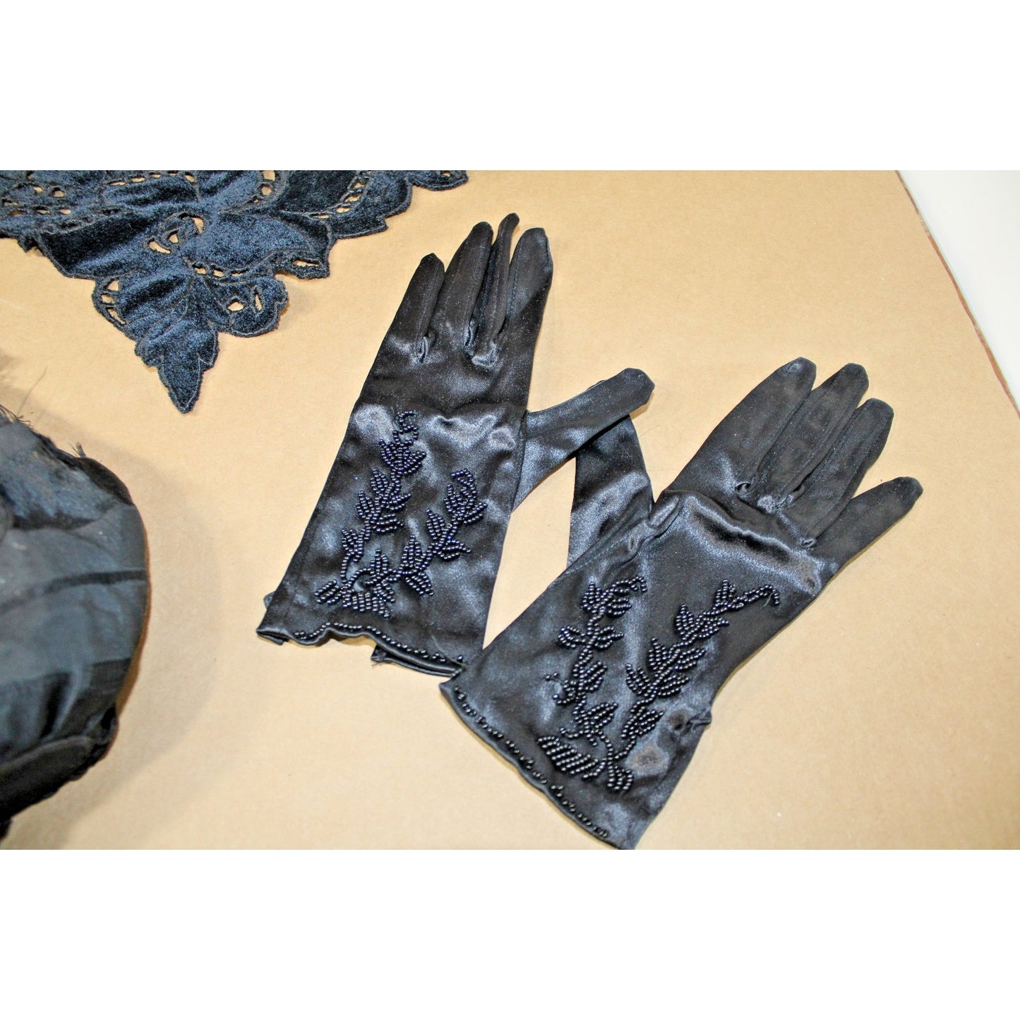 Victorian Silk Reticule Bag w/ Lace Collar & Beaded Gloves, Mourning, Formal