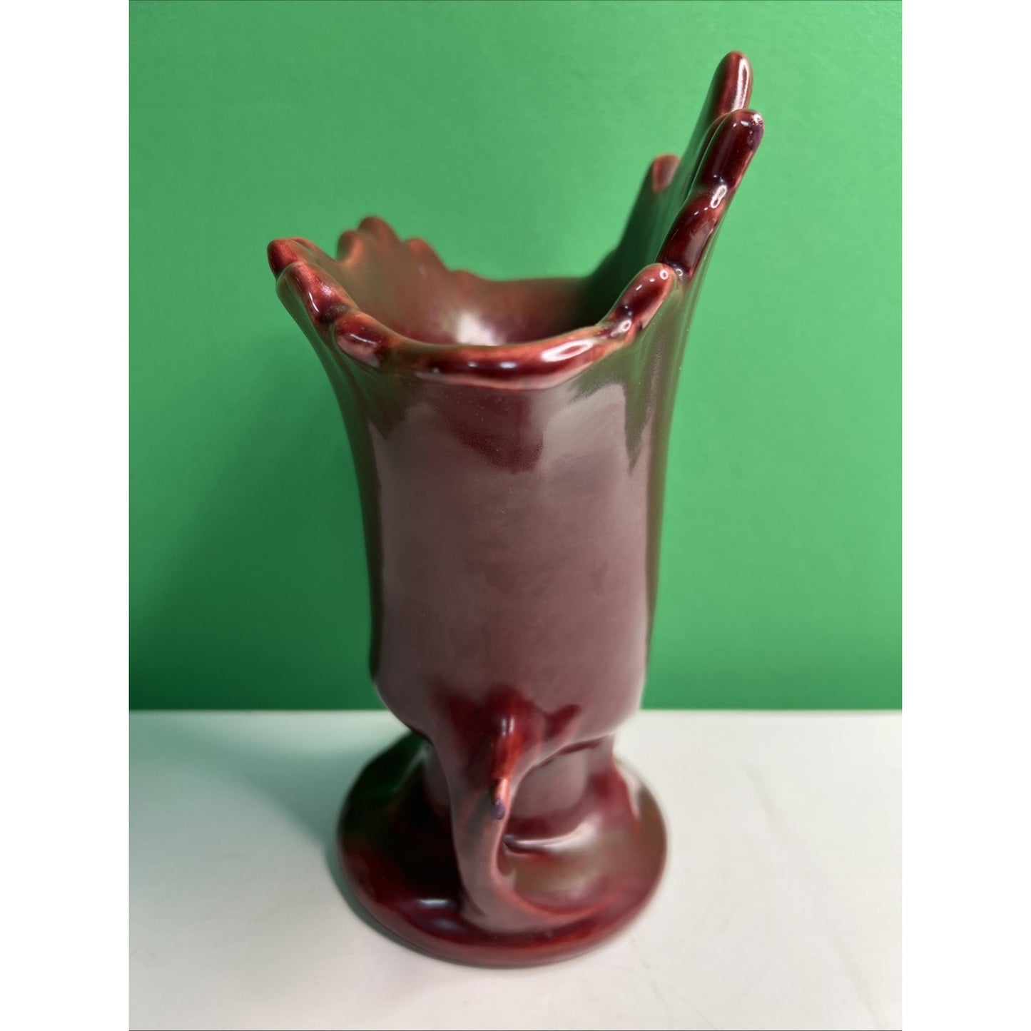 Vintage 1940's Burgundy Maroon Camark Suspended Leaf Design Vase #807 9” Tall