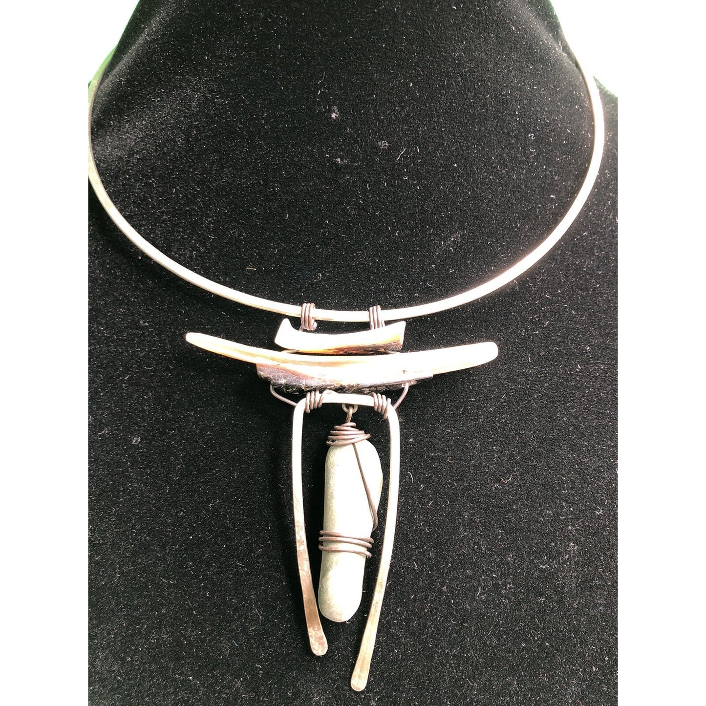 Vintage Stone Shell Metal Wire Wrapped Collar Choker Necklace Pendant