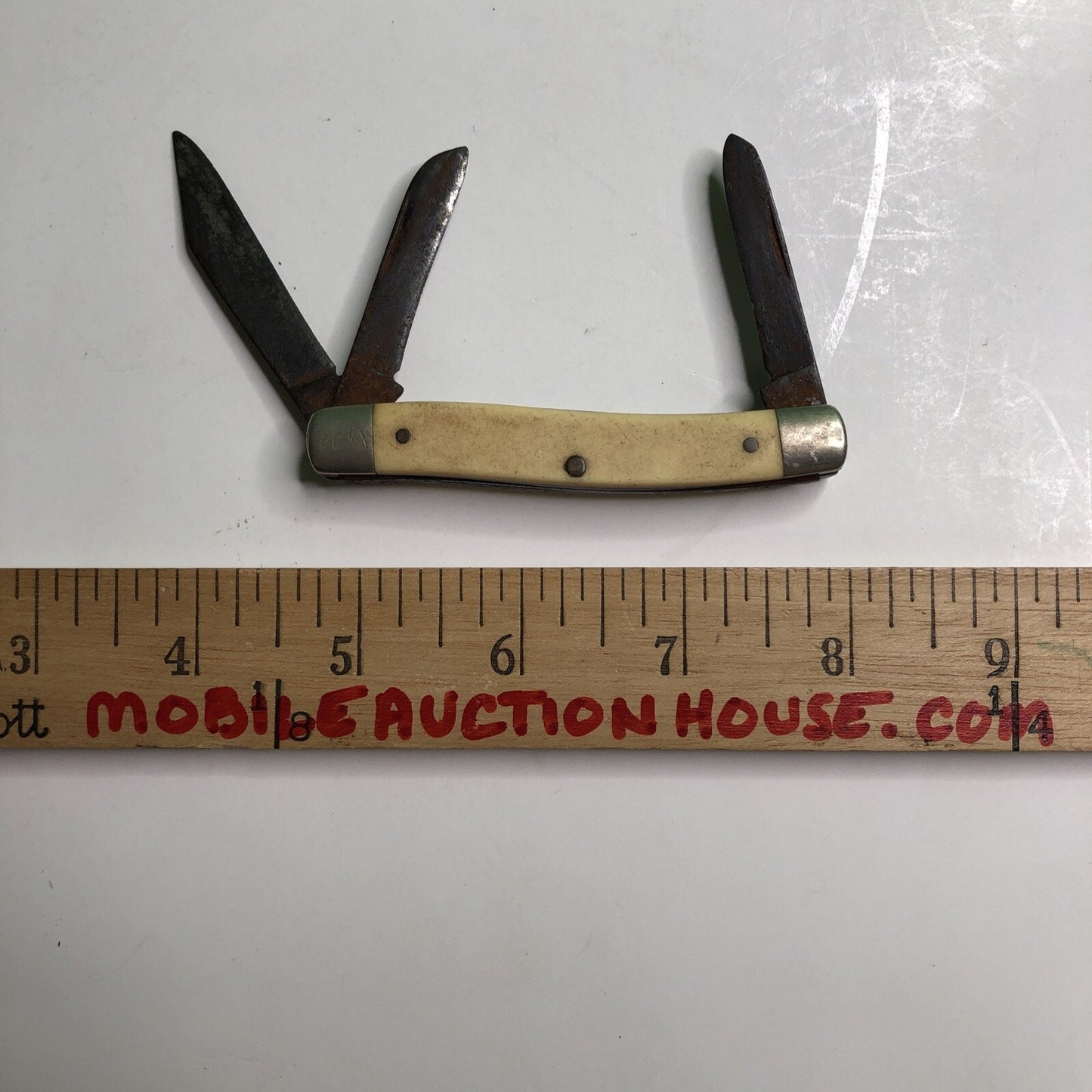 FRONTIER Knife USA By Imperial 1970s Medium Stockman Carbon Steel Blades