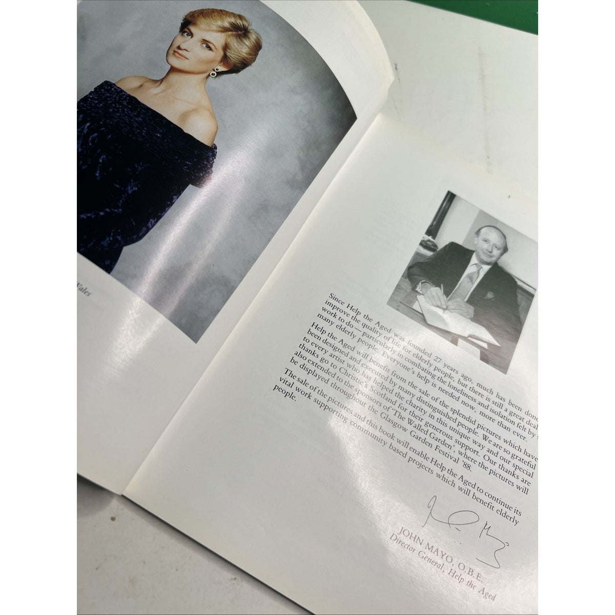 1988 Secret Gardens Book Christie’s Scotland Auction Catalog Help The Aged