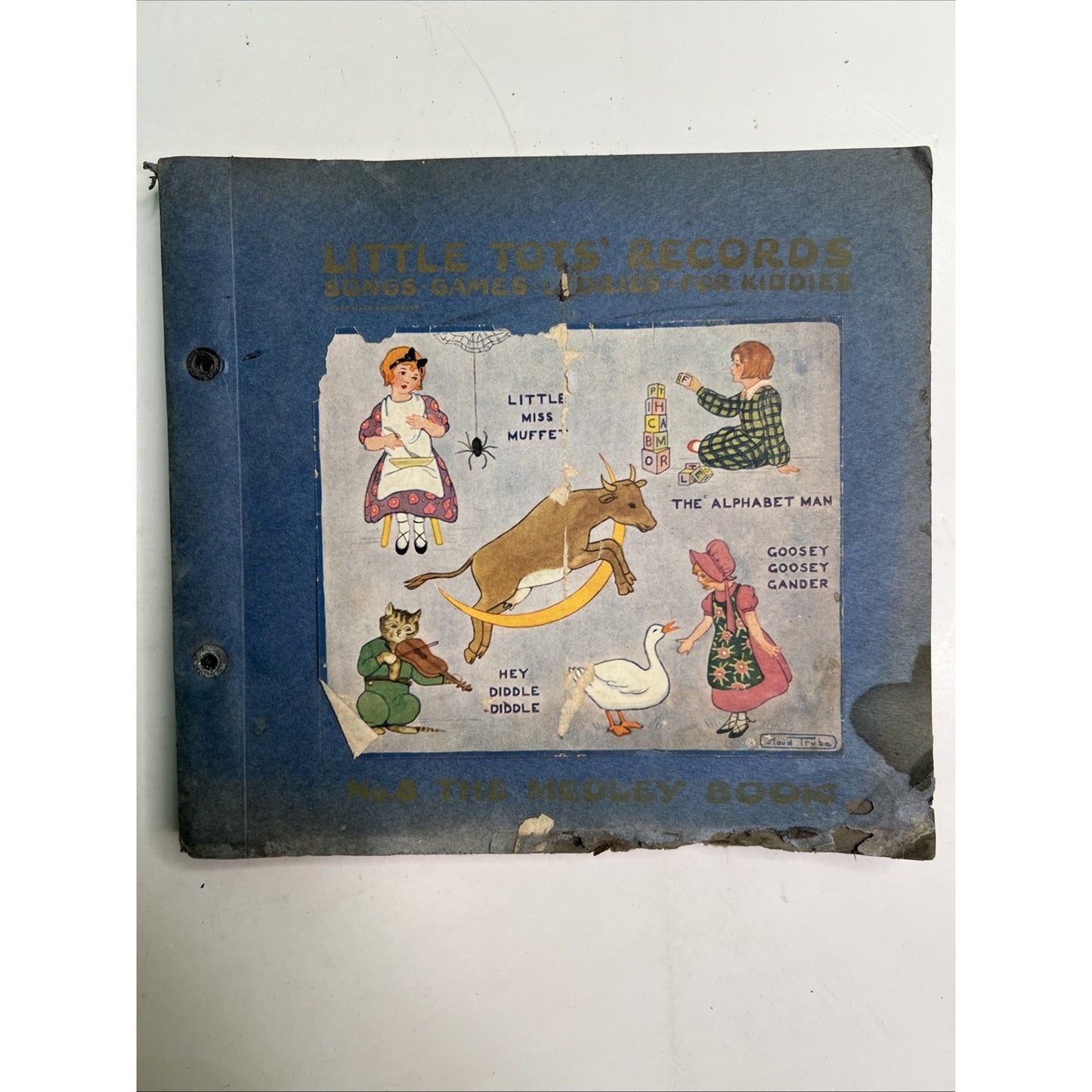 No. 8 Medley Book LITTLE TOTS RECORDS SONGS GAMES STORIES REGAL RECORDS NY