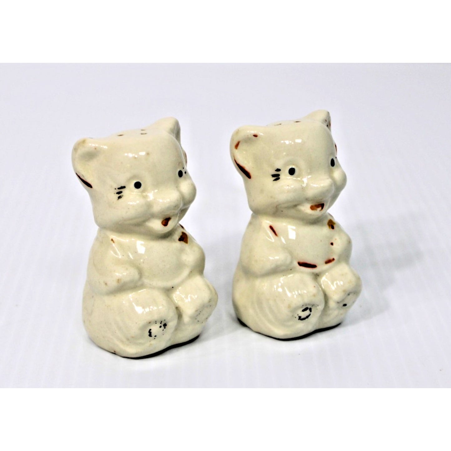 Kitschy Vintage 1950s Shawnee Ceramic Baby Bear Salt & Pepper Shakers Set