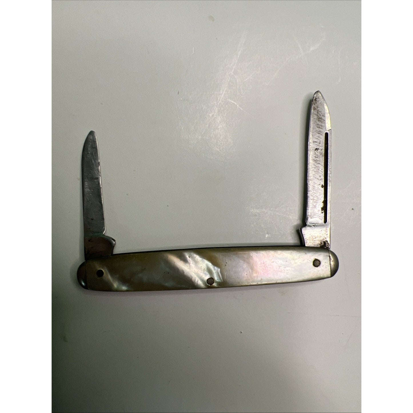 Vintage Genuine Mother of Pearl Gentlemen’s Pocket Knife 2 Blade 3” Small Chip