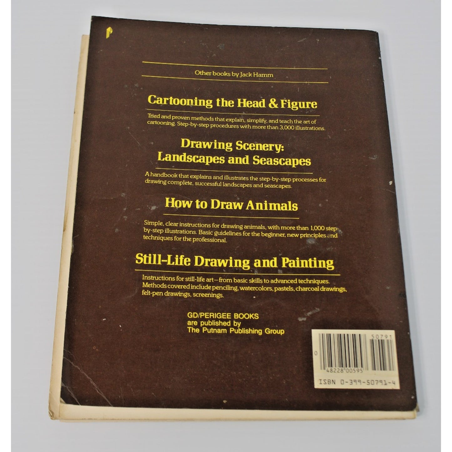 Drawing the Head & Figure: A How-To Handbook That Makes Drawing Easy- Jack Hamm