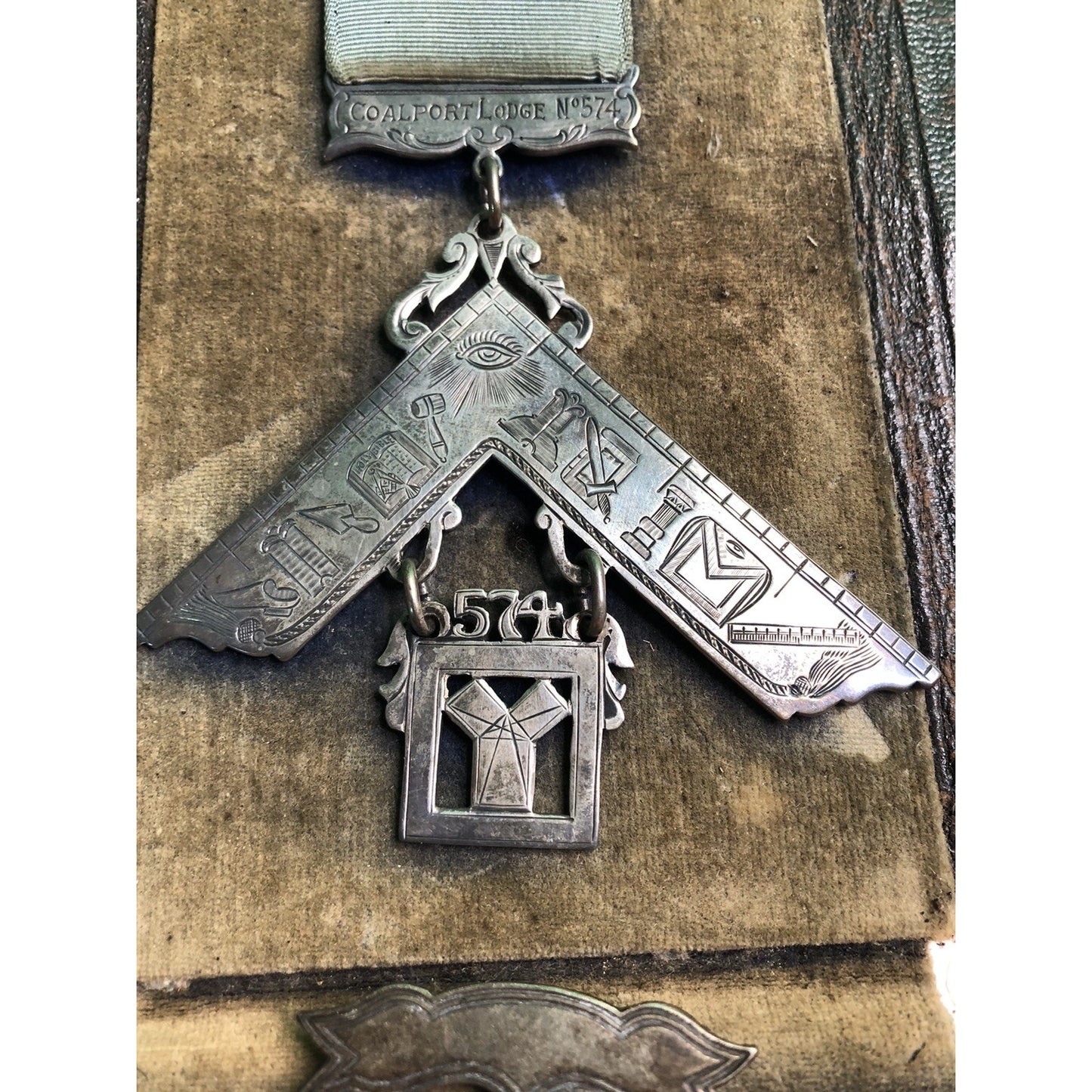 Masonic Past Master Emblem of Office 1947 Coalport Lodge No. 574 Ribbon Bar