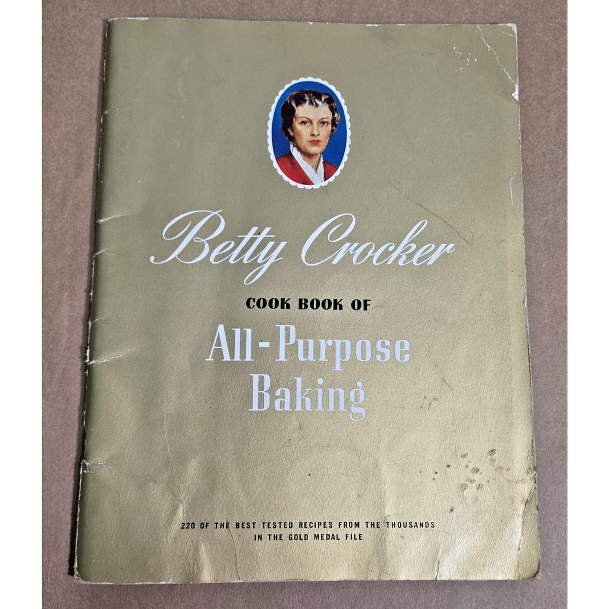 Vintage 1942 Betty Crocker Cook Book of All-Purpose Baking Gold Cover w/ Insert