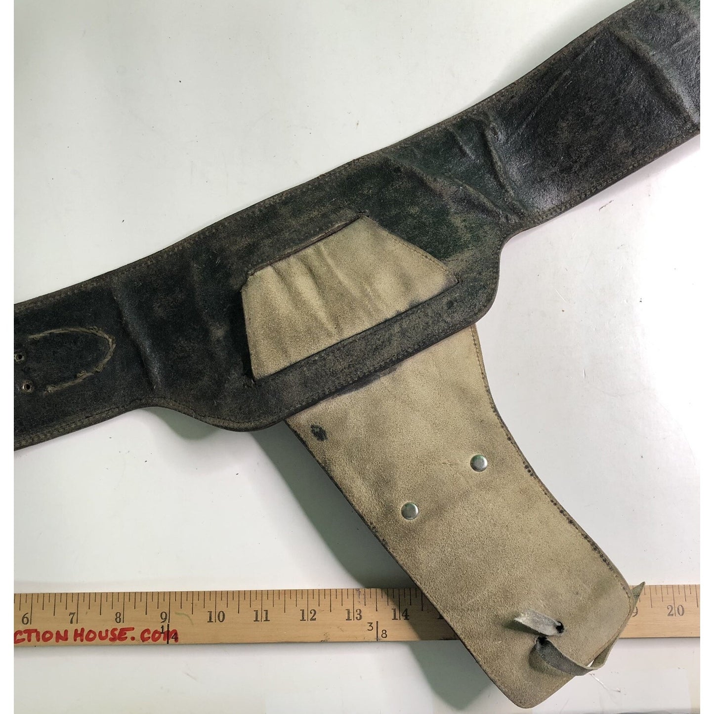 Vintage Western Tooled Leather GUN BELT & HOLSTER 12 Bullet Holders Pistol Draw