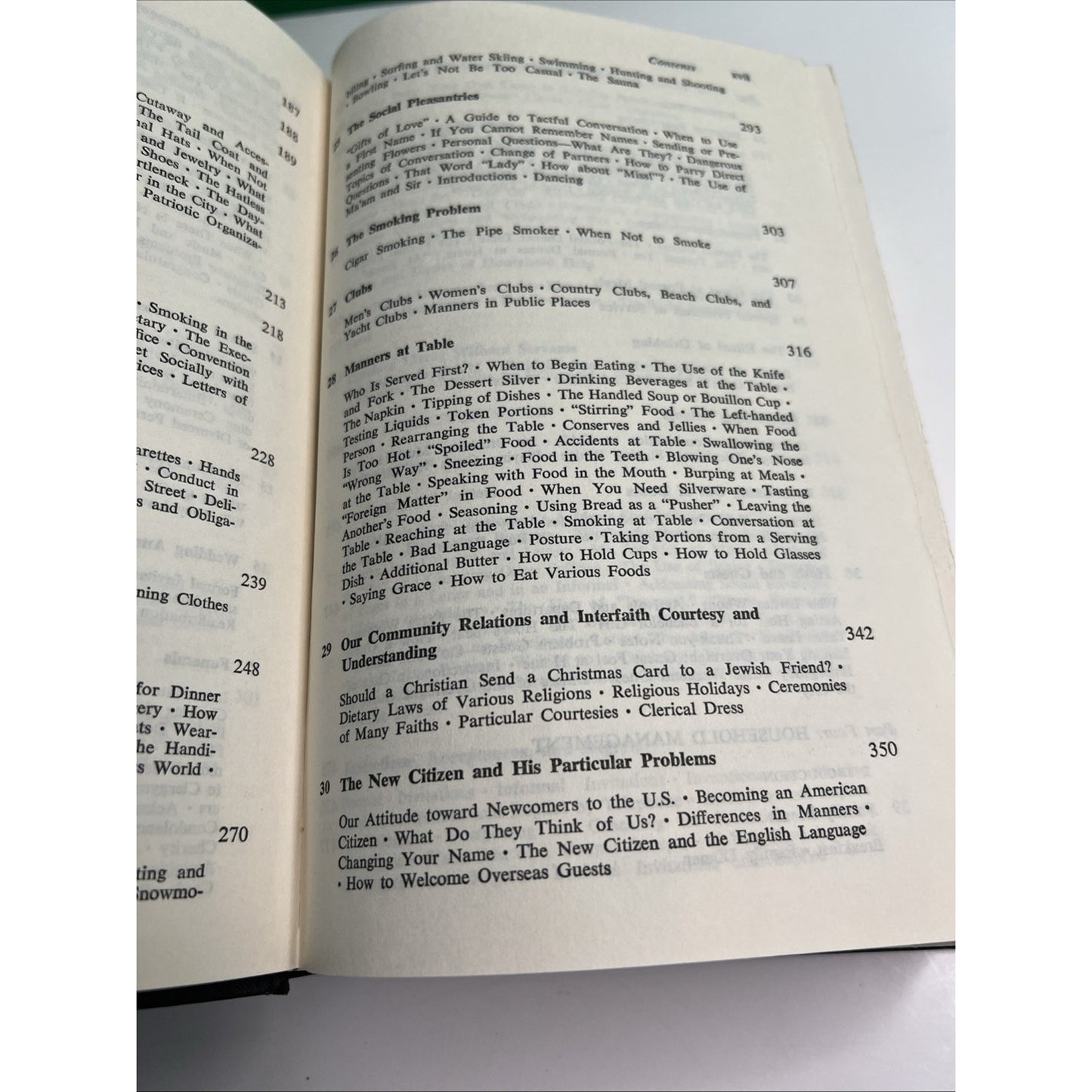 VINTAGE AMY VANDERBILT'S ETIQUETTE 1972 Guide To Gracious Living HC