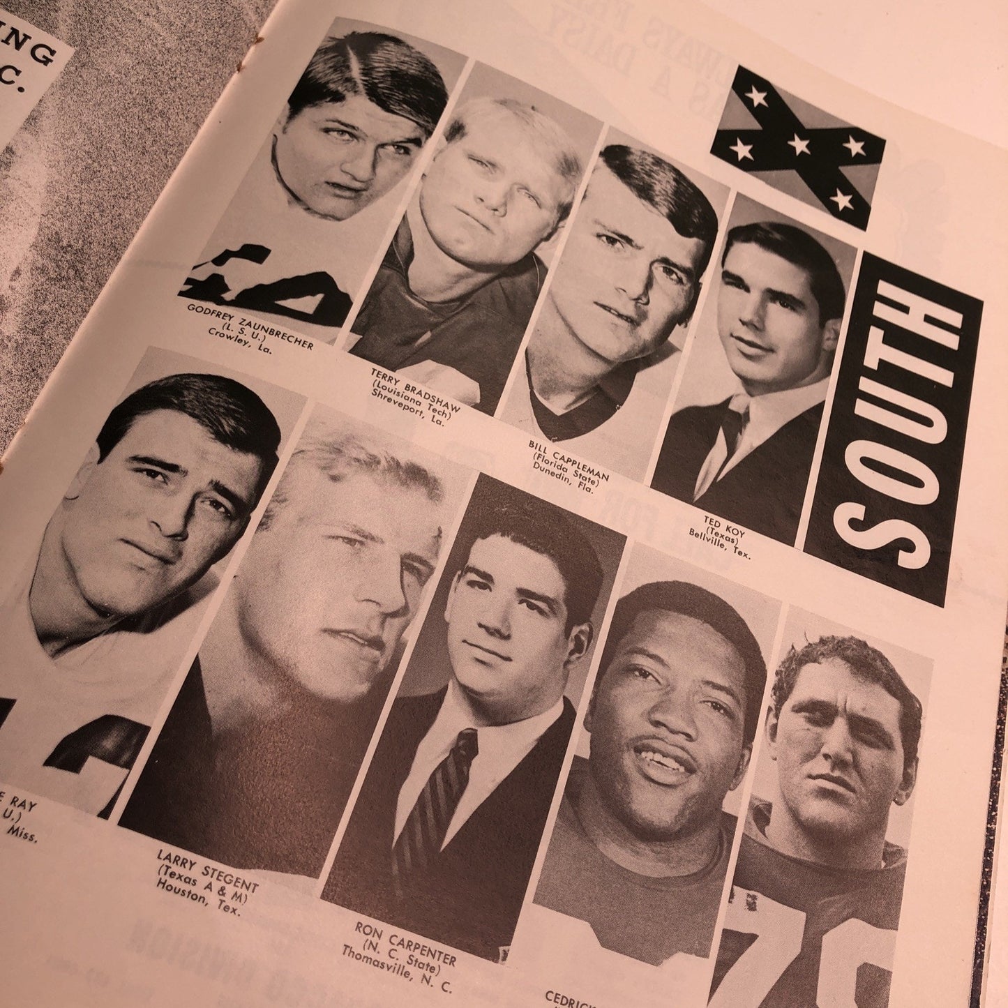 1970 NCAA Football Souvenir Senior Bowl Program w/ Coin Ladd Stadium Mobile AL