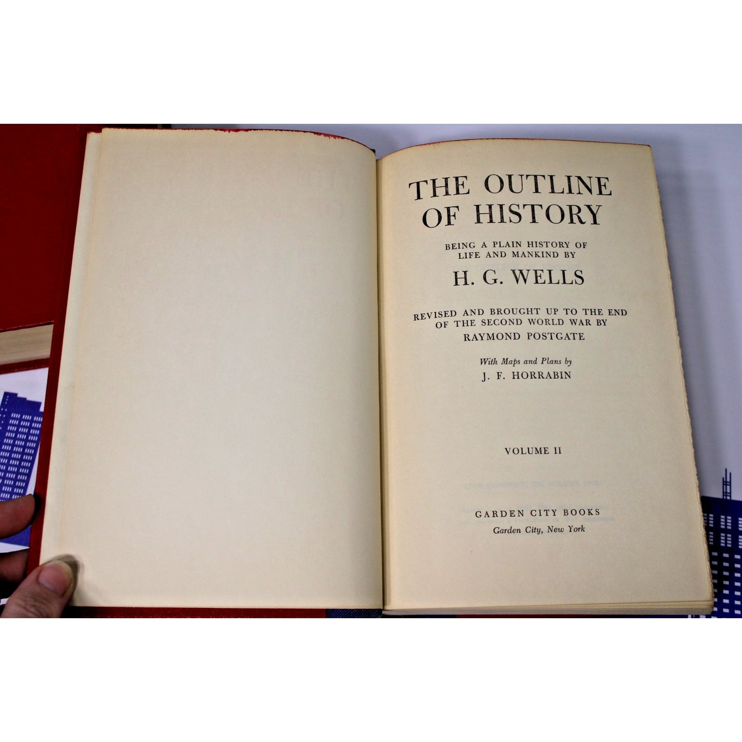 H.G. Wells- The Outline of History Vol. 1 & 2, Vintage 1949 Hardcover Set of 2