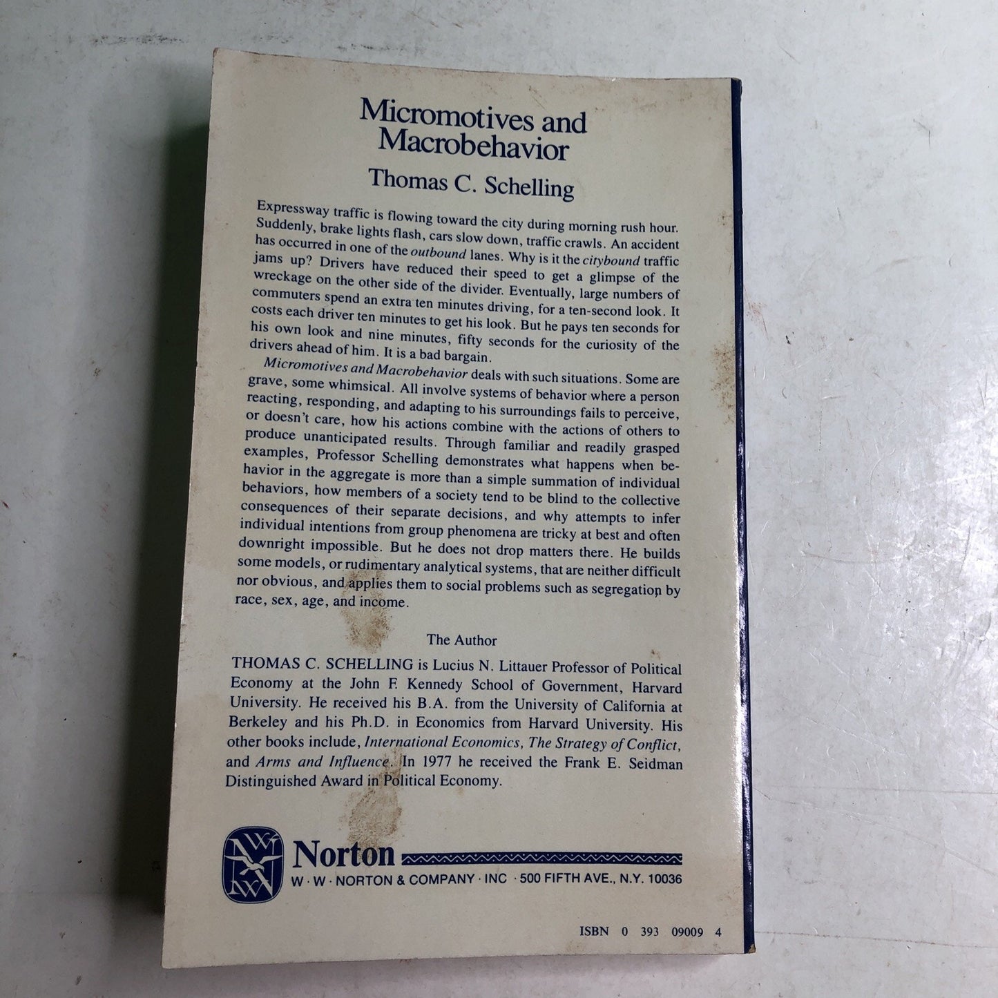 Fels Lectures on Public Policy Analysis Micromotives and Macrobehavior Schelling