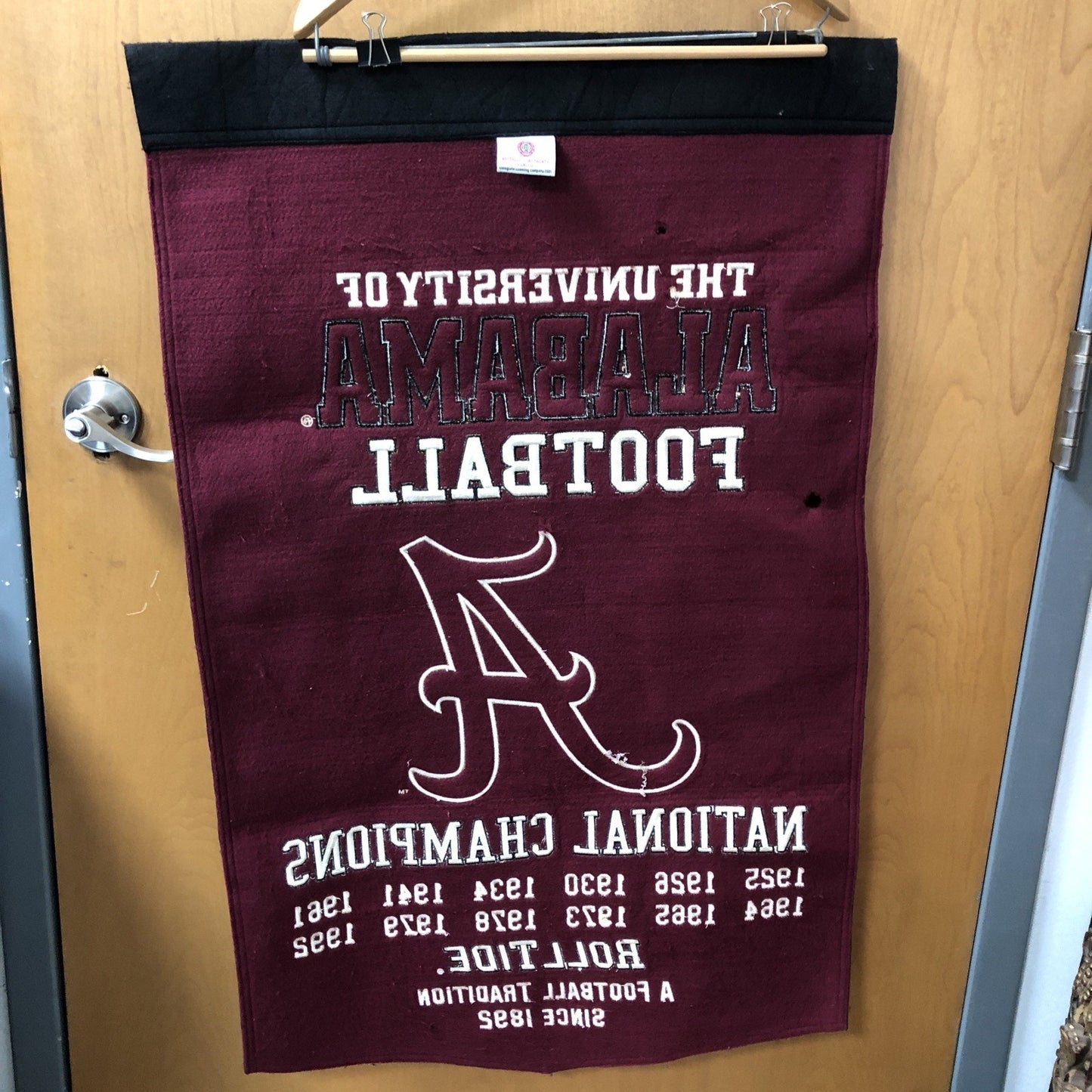 VINTAGE University Of Alabama Football National Champions Wool Banner 36”x23”