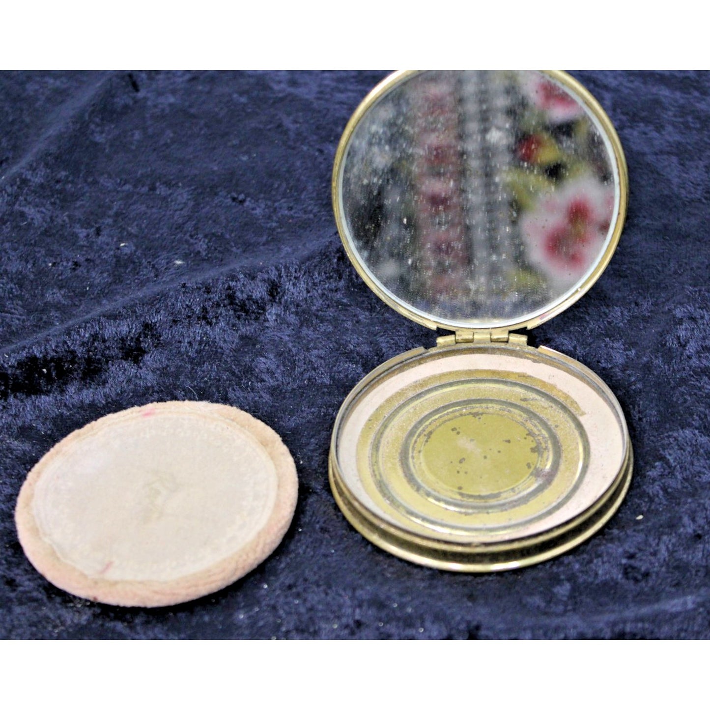 Vintage Revlon Pressed Powder Compact, Ivory/ Gold, Perfect Pinup Prop!