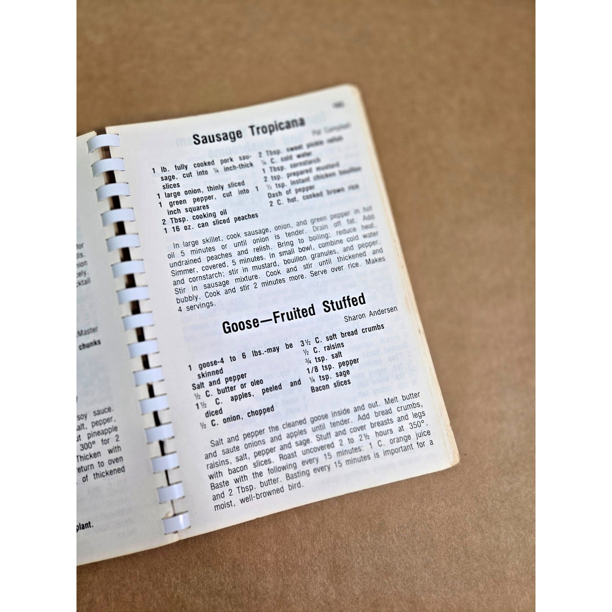 Vintage Oelwein Iowa Centennial Cook Book 1885-1985 Presbyterian Church History