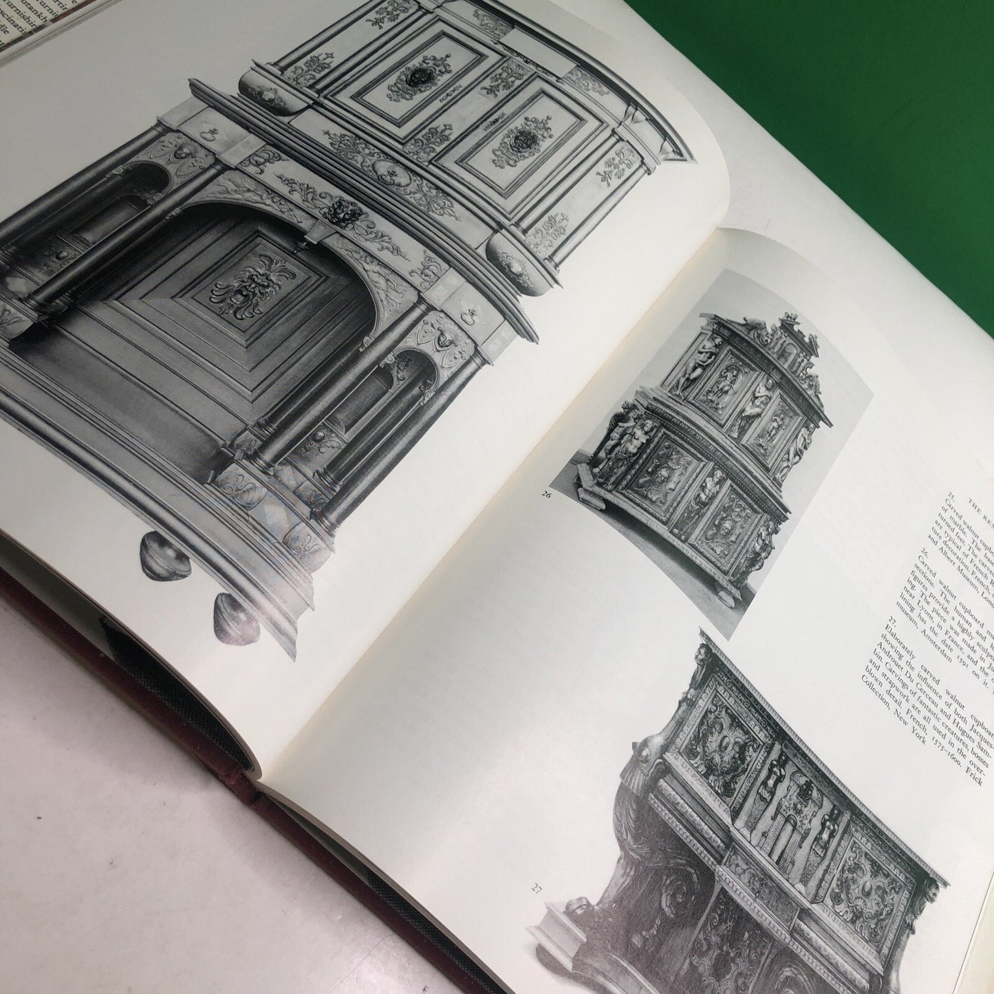 FURNITURE 1 PREHISTORIC THROUGH ROCOCO SMITHSONIAN By Bishop & Coblentz 1979 HC