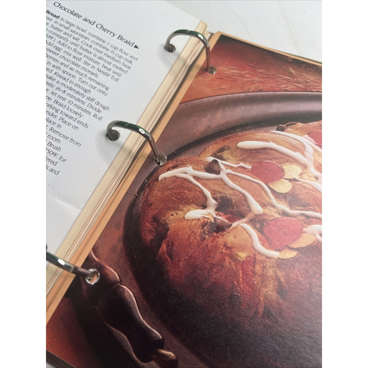Toll House Treasury Cookies Cakes Pies Breads Frostings Cookbook 1986 Binder