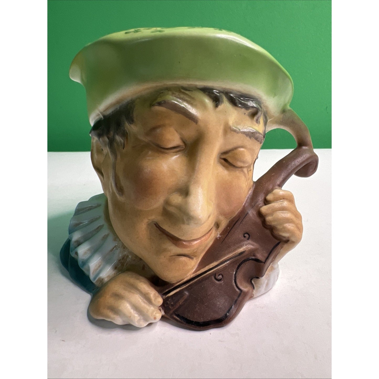 Royal Tara Fine Bone China Toby Jug Handpainted Signed 1992 Blind Fiddler Dooney