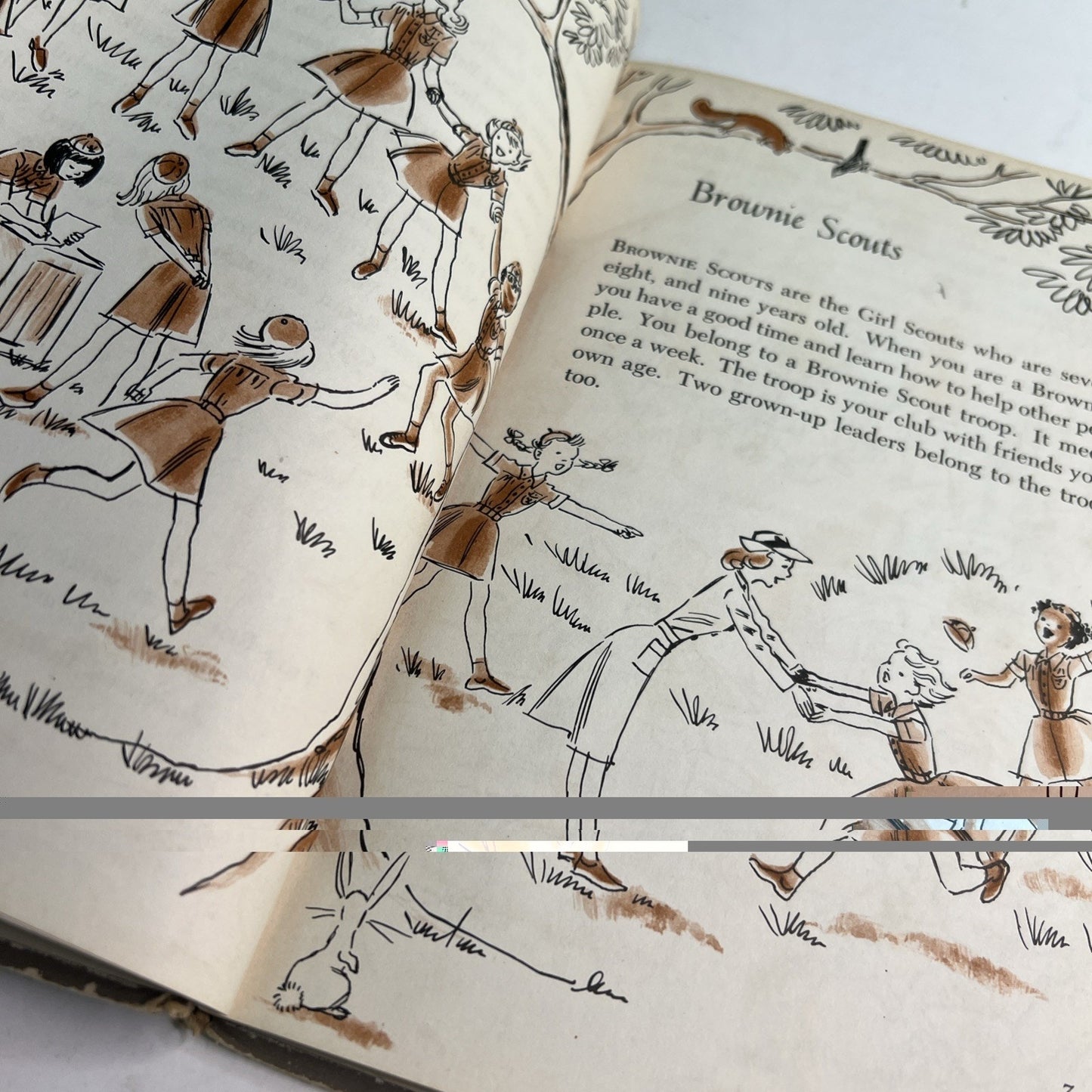 1951/1954 HC Brownie Girl Scout Handbook by Ray Mitchell Illustrated Ruth Wood