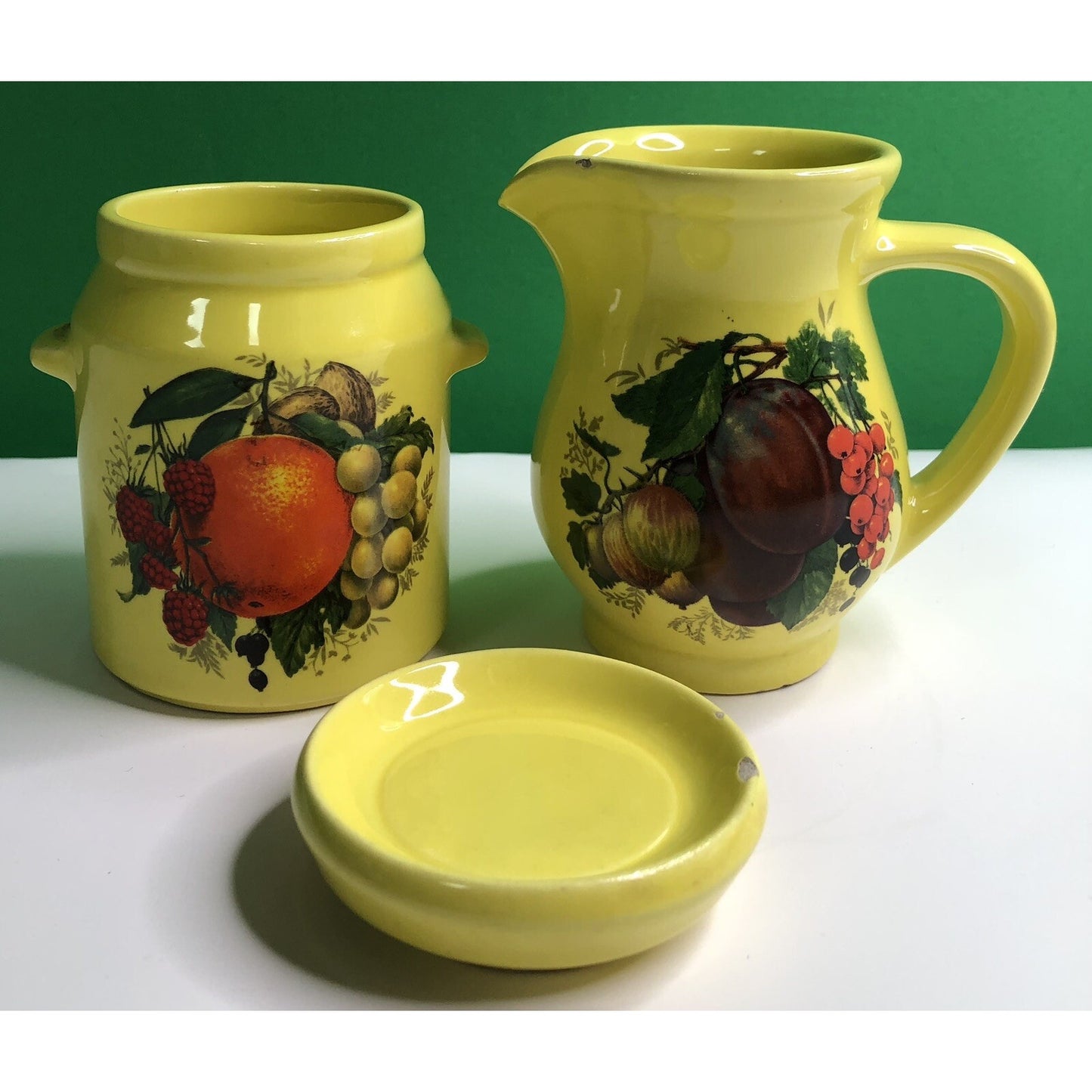 MCM HYALYN USA POTTERY Pair SUGAR With LID #907 & CREAMER #906 Fruits & Berries