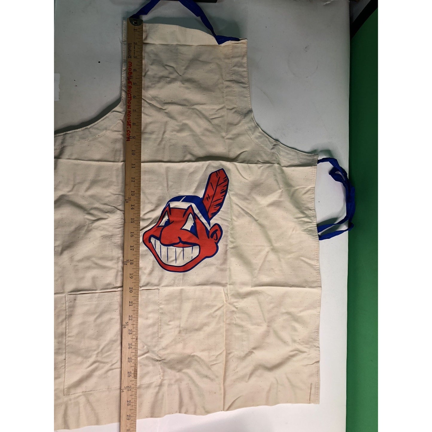 Vintage Cleveland Indians Chief Wahoo Logo APRON Baseball Team MLB Guardians