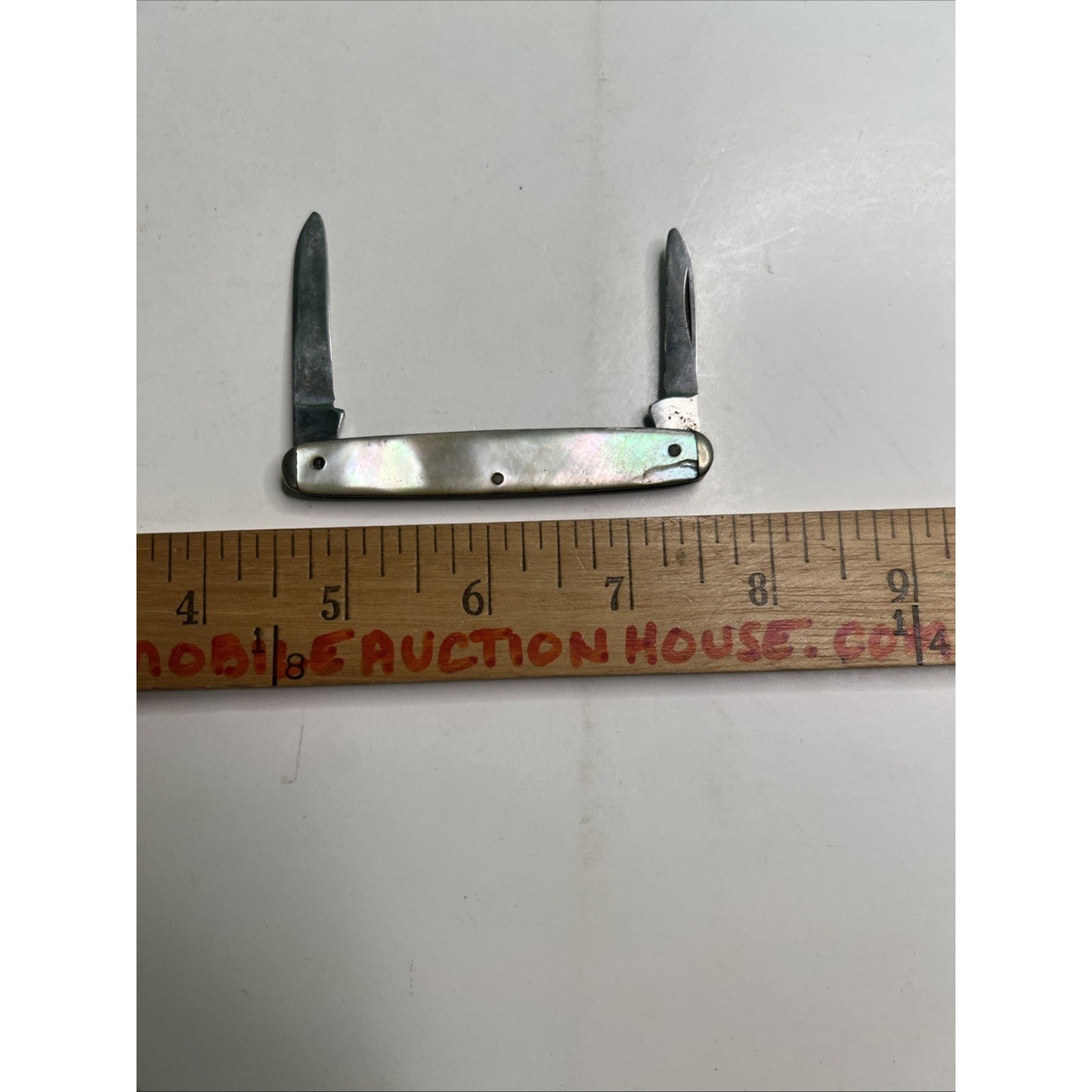 Vintage Genuine Mother of Pearl Gentlemen’s Pocket Knife 2 Blade 3” Small Chip