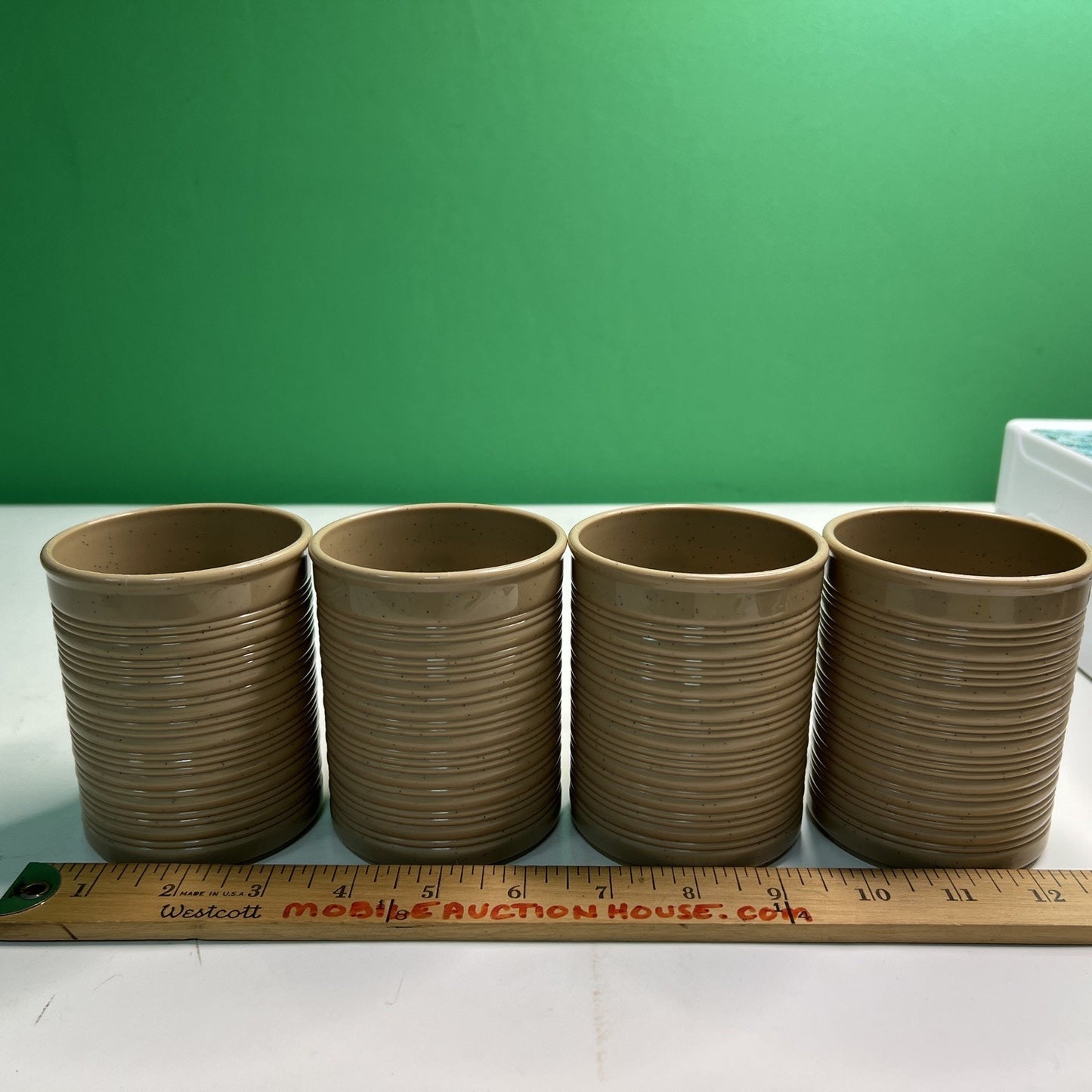 Set 4 MCM Earthentic-Ware Tan Speckled Ribbed Plastic Mugs Tumbler USA #3600