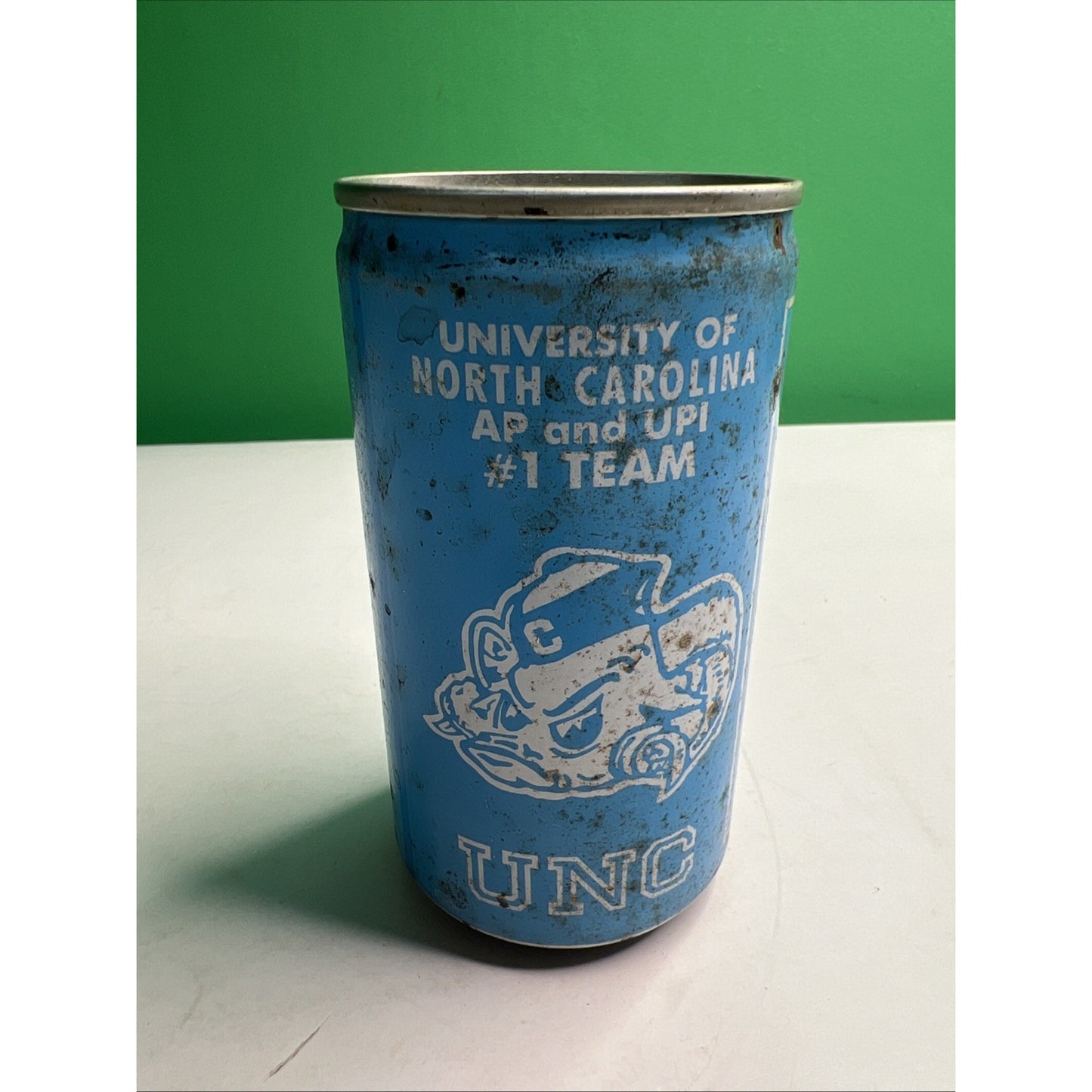 Carolina Blue Soda 1982 Tar Heels NCAA Champions Empty Can Michael Jordan
