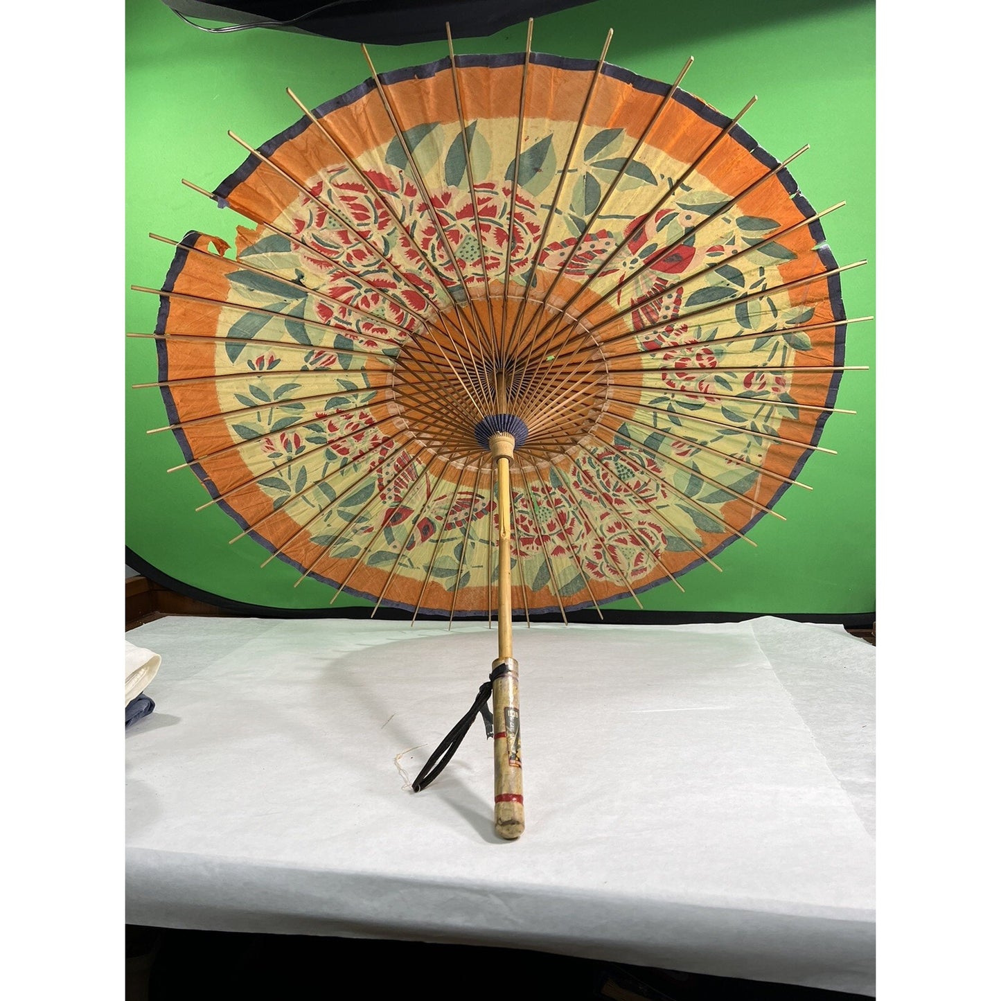 1939 New York worlds fair paper umbrella parasol