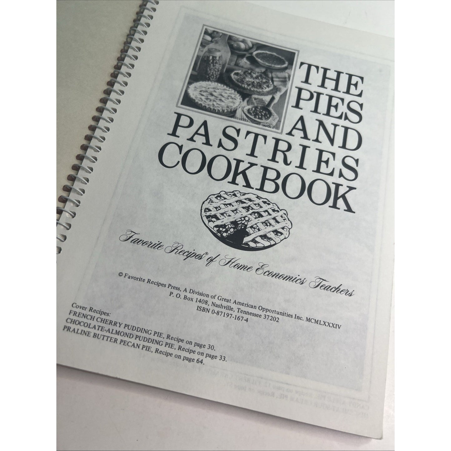 VTG 1984 The Pies & Pastries Cookbook Favorite Recipes Home Economics Teachers