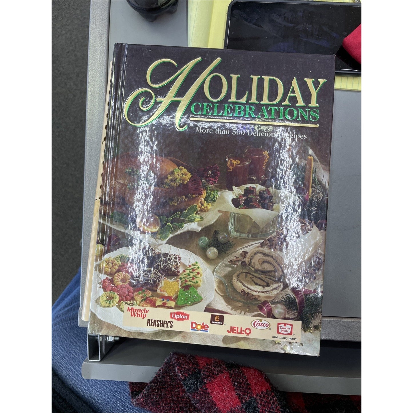 Holiday Celebrations Cookbook More than 500 Delicious Recipes Hershey Jello 1997