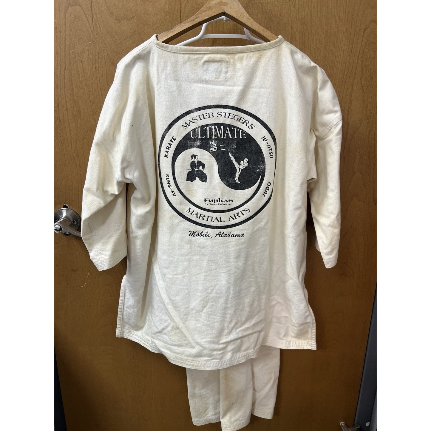 BOLD LOOK Brand Martial Arts Outfit Uniform Master Steger’s Ultimate Mobile AL