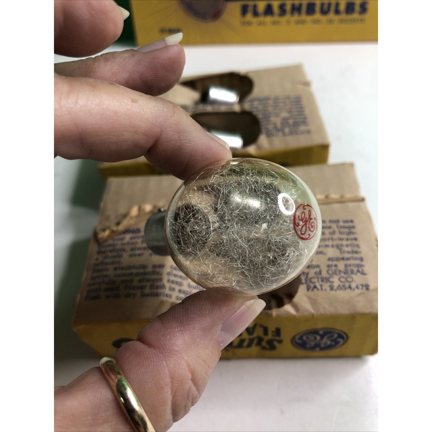 GE Sure-Fire #5B Flashbulbs Vintage Box Of 8 Photography Accessories Camera