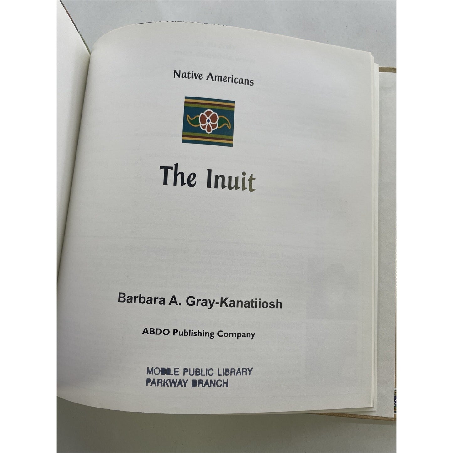 Inuit by Barbara A. Gray-Kanatiiosh (2002, Hardcover)