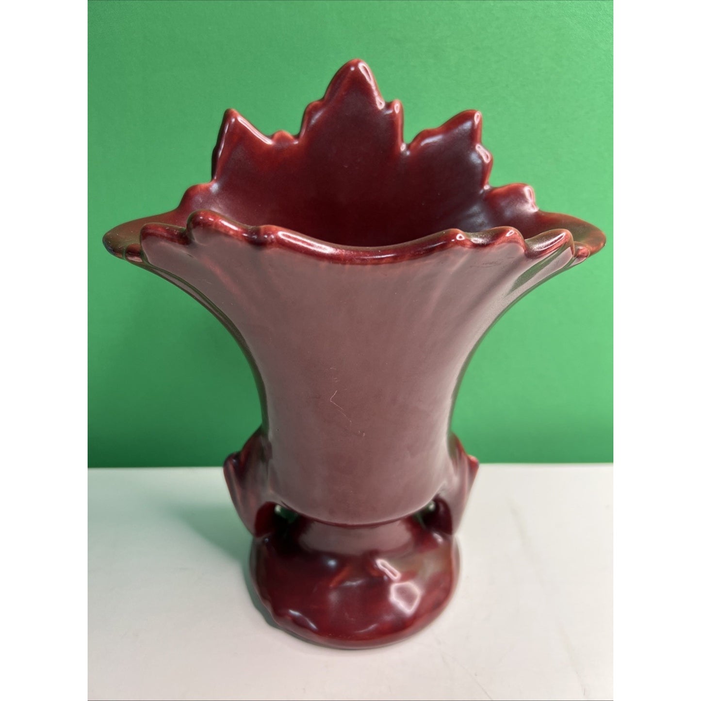 Vintage 1940's Burgundy Maroon Camark Suspended Leaf Design Vase #807 9” Tall