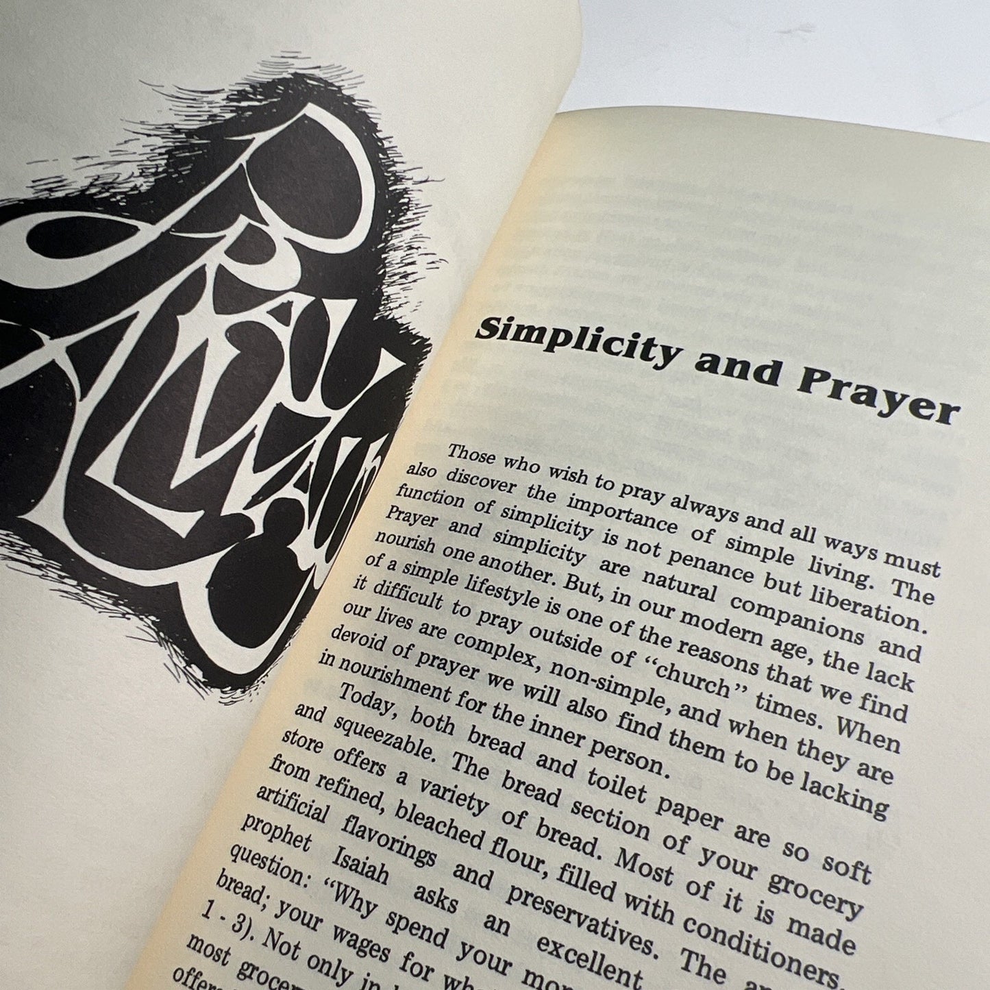 Pray All Ways By Edward Hays 1981 PB 3rd Printing 1986 Forest Of Peace Publisher