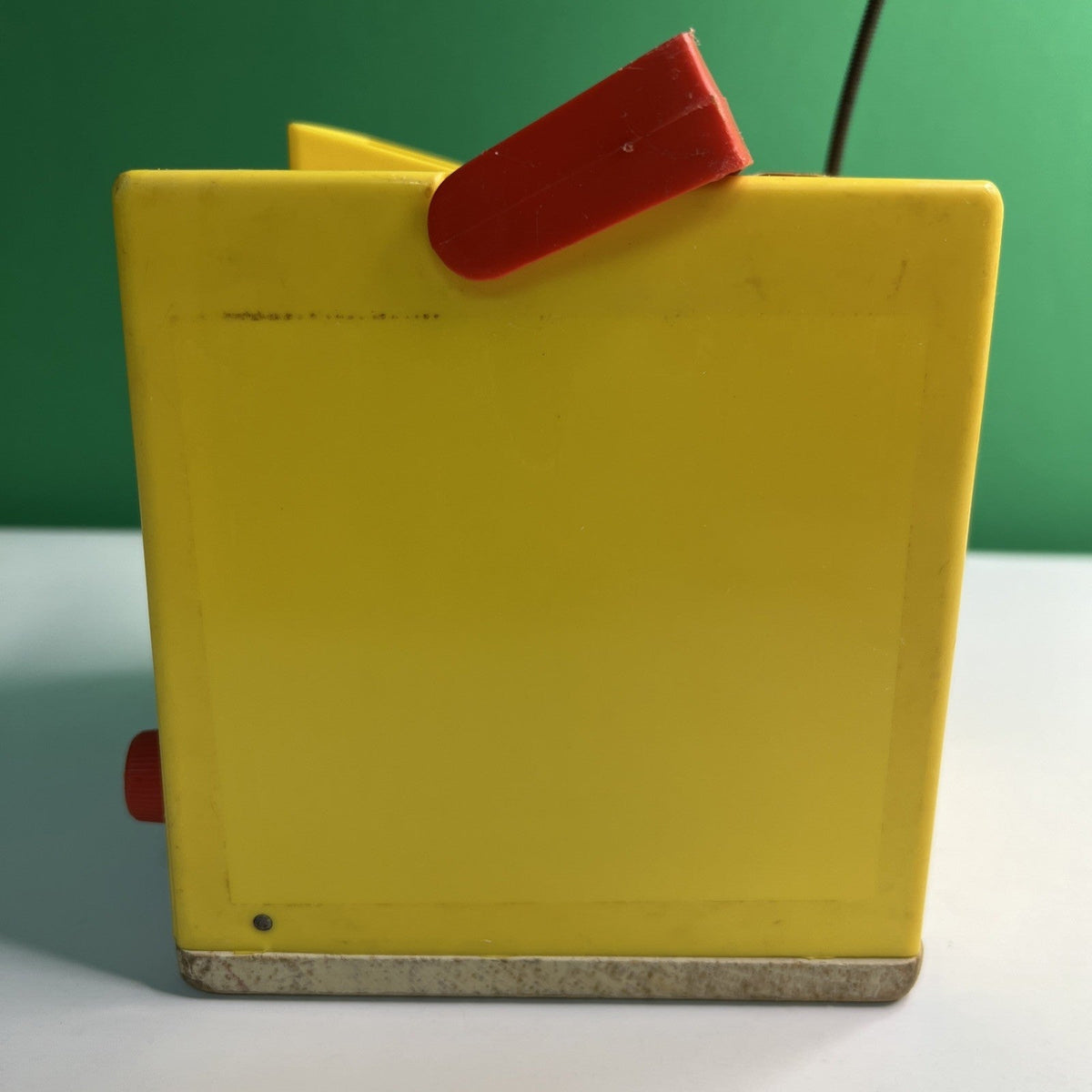 VTG '64-'65 Fisher Price Peek A Boo Screen TV #195 Toy Music Box. Works!