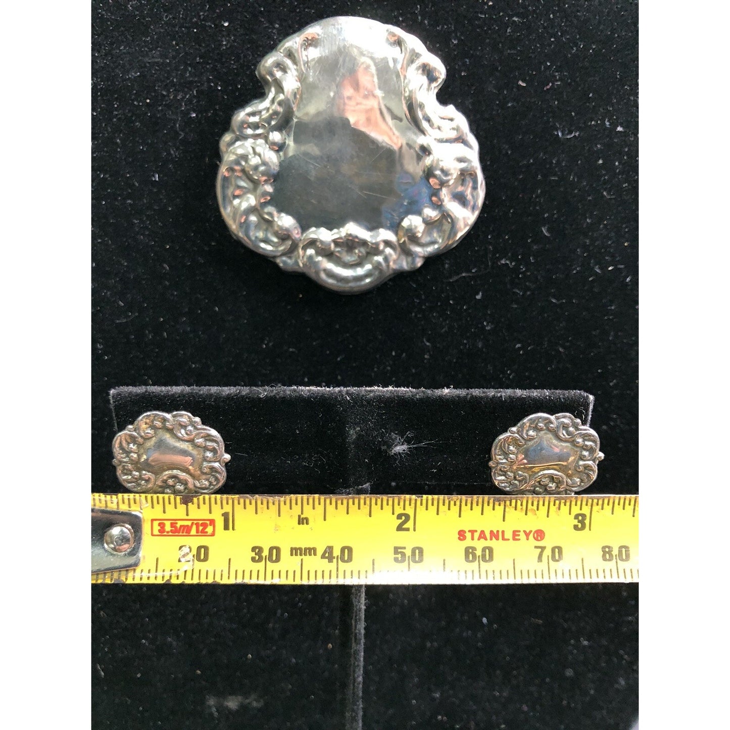 Vintage Sterling Silver 925 Repousse’ Shield Tag Pendant & Earrings Set Mexico
