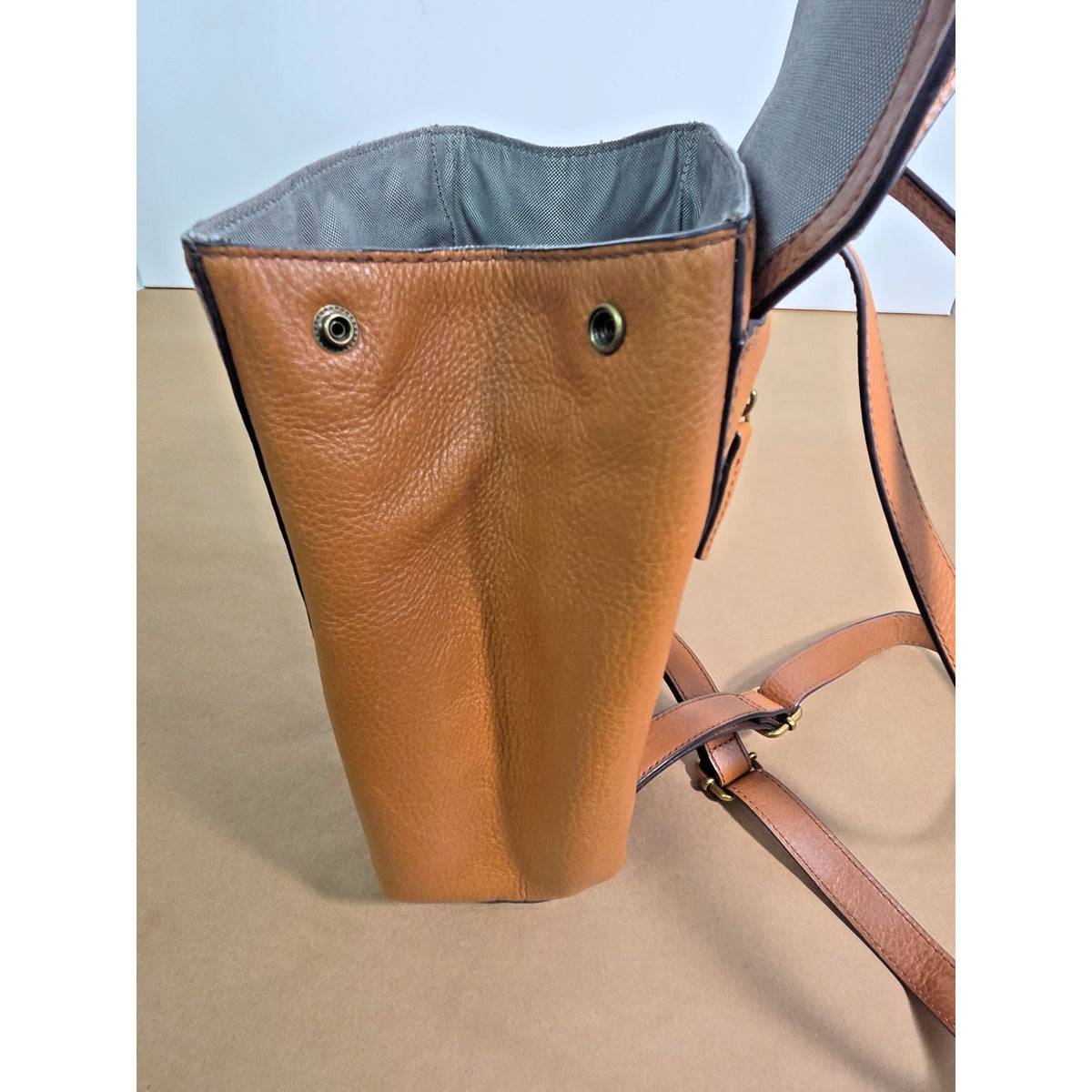 Vintage Fossil Maddox Genuine Pebbled Leather Backpack, Cognac w/ Key Charm