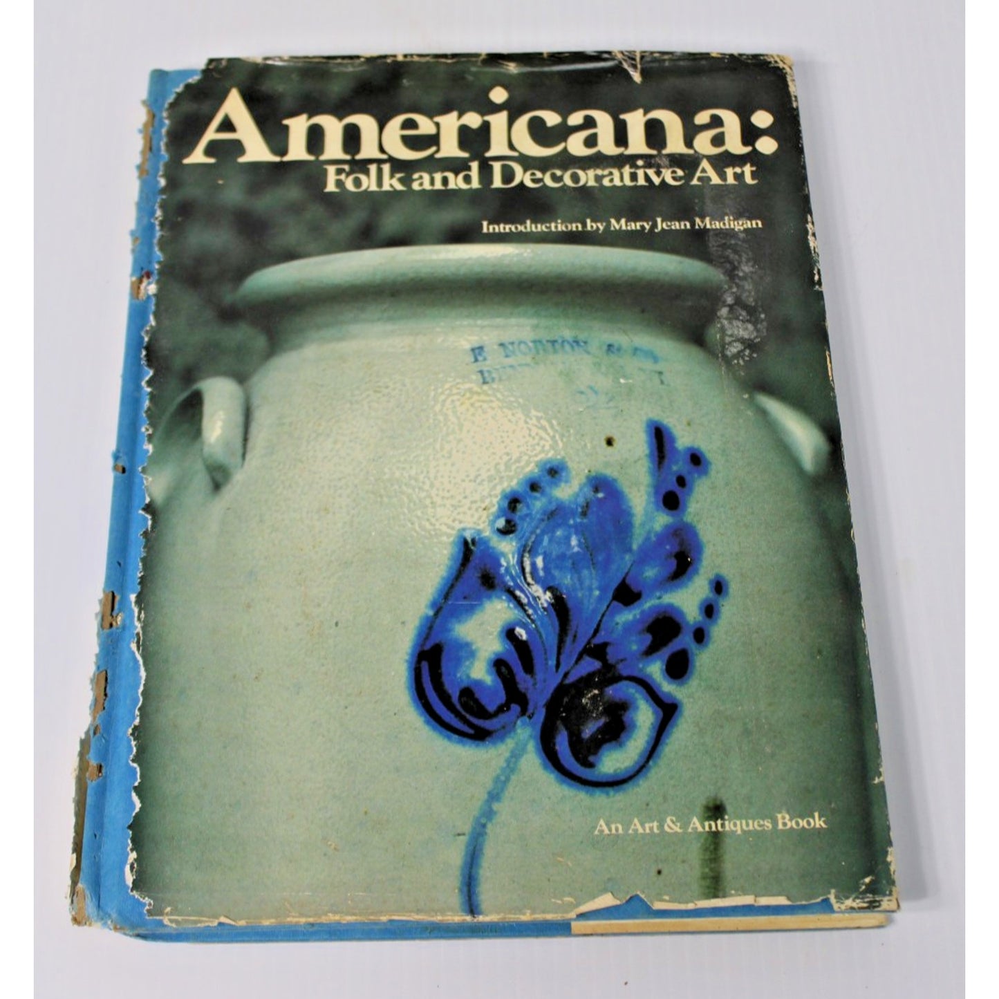 Americana: Folk And Decorative Art By Art And Antiques- 1982 HC/DJ 1st Ed.