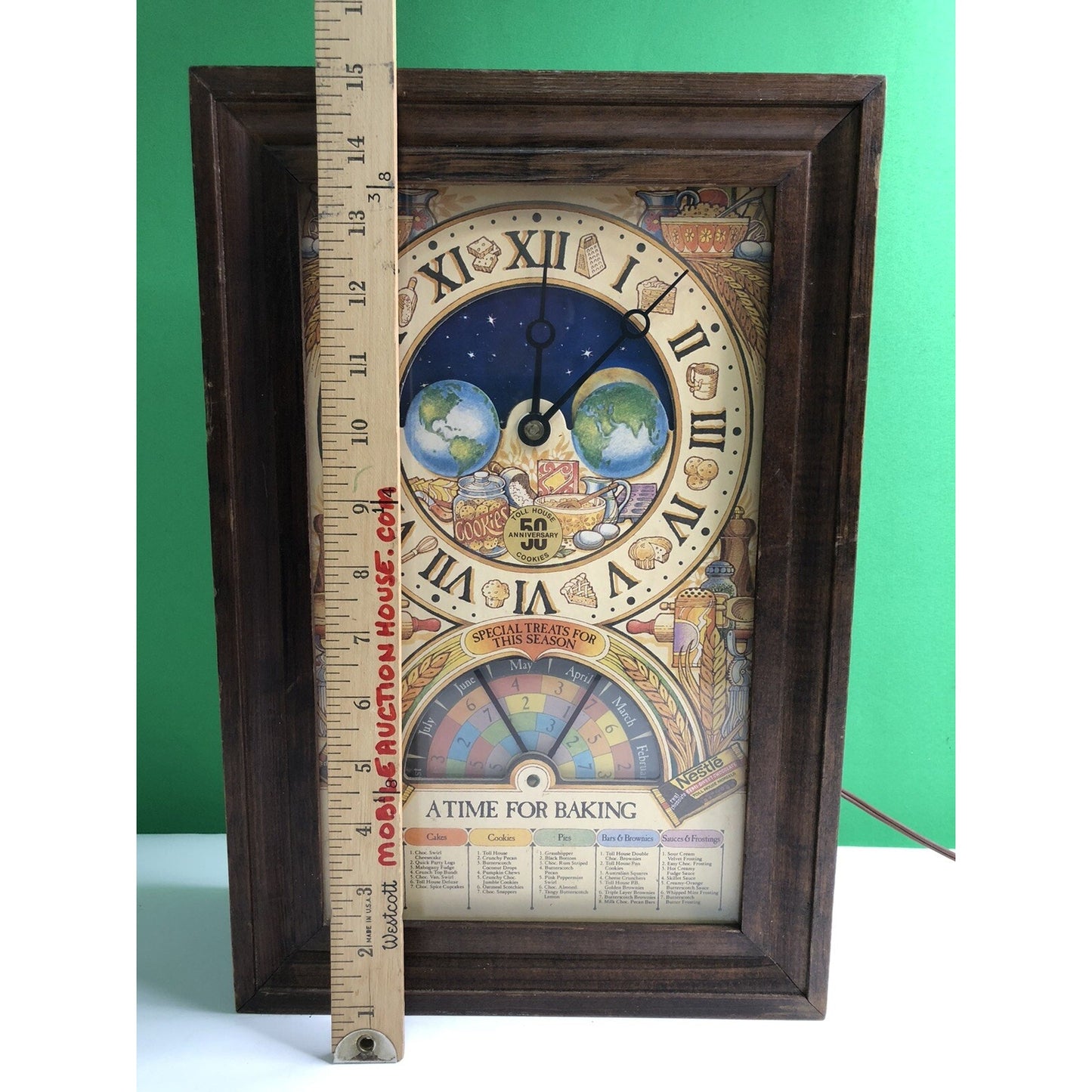 1979 Nestle 50th Anniversary A Time for Baking CLOCK Toll House Cookies WORKS!
