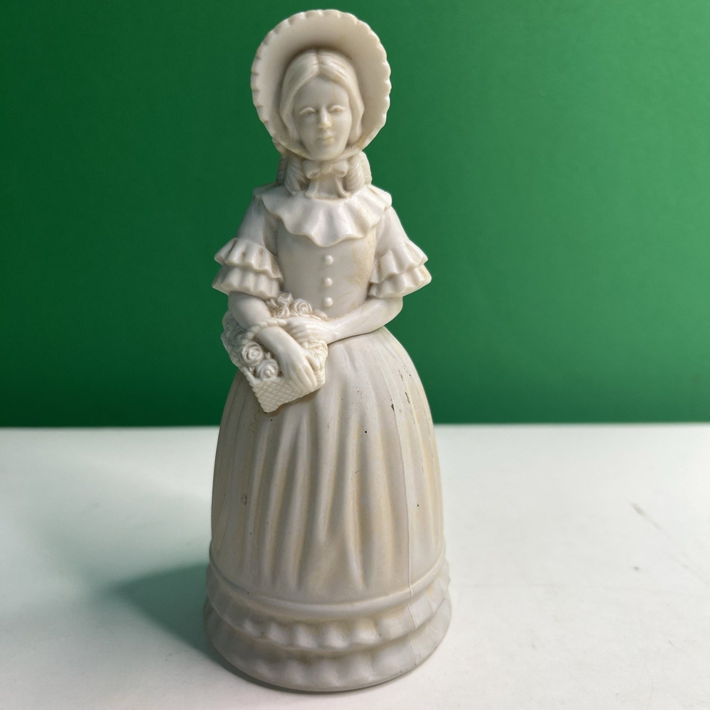 Vintage Avon 1971 Victorian Fashion Figurine Brocade Cologne Full No Box