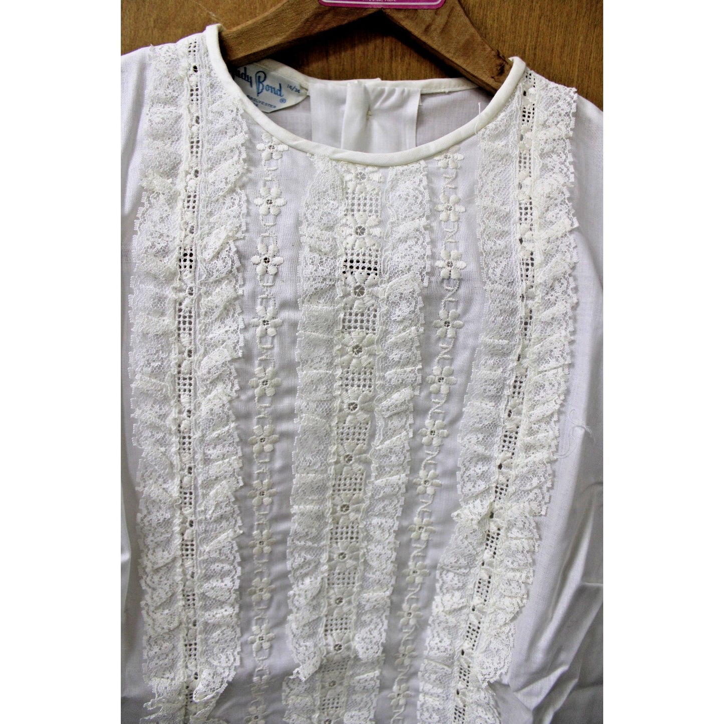 Vintage NOS Judy Bond White Lace Embroidered Blouse Sz. 14/34 Cotton Dacron