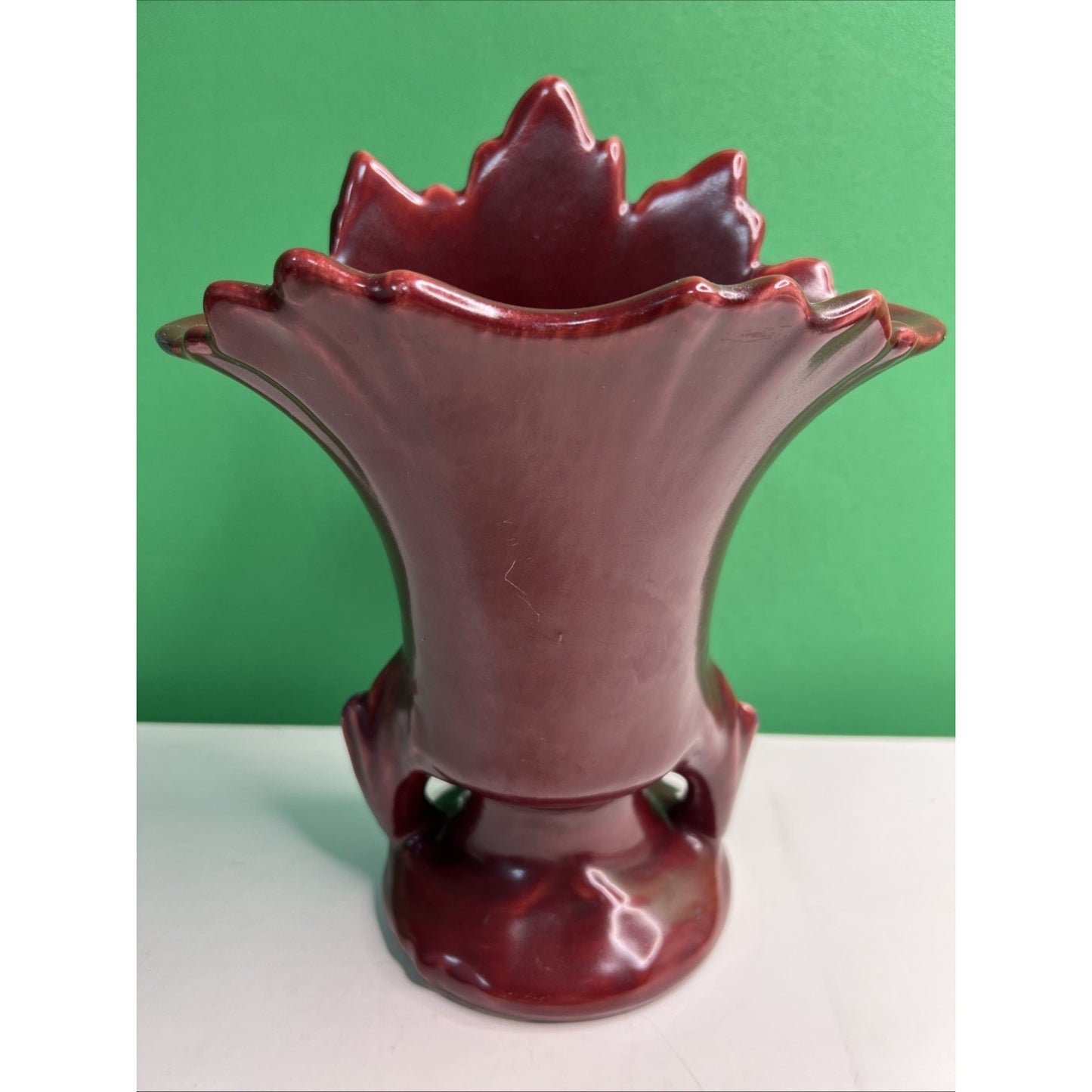 Vintage 1940's Burgundy Maroon Camark Suspended Leaf Design Vase #807 9” Tall