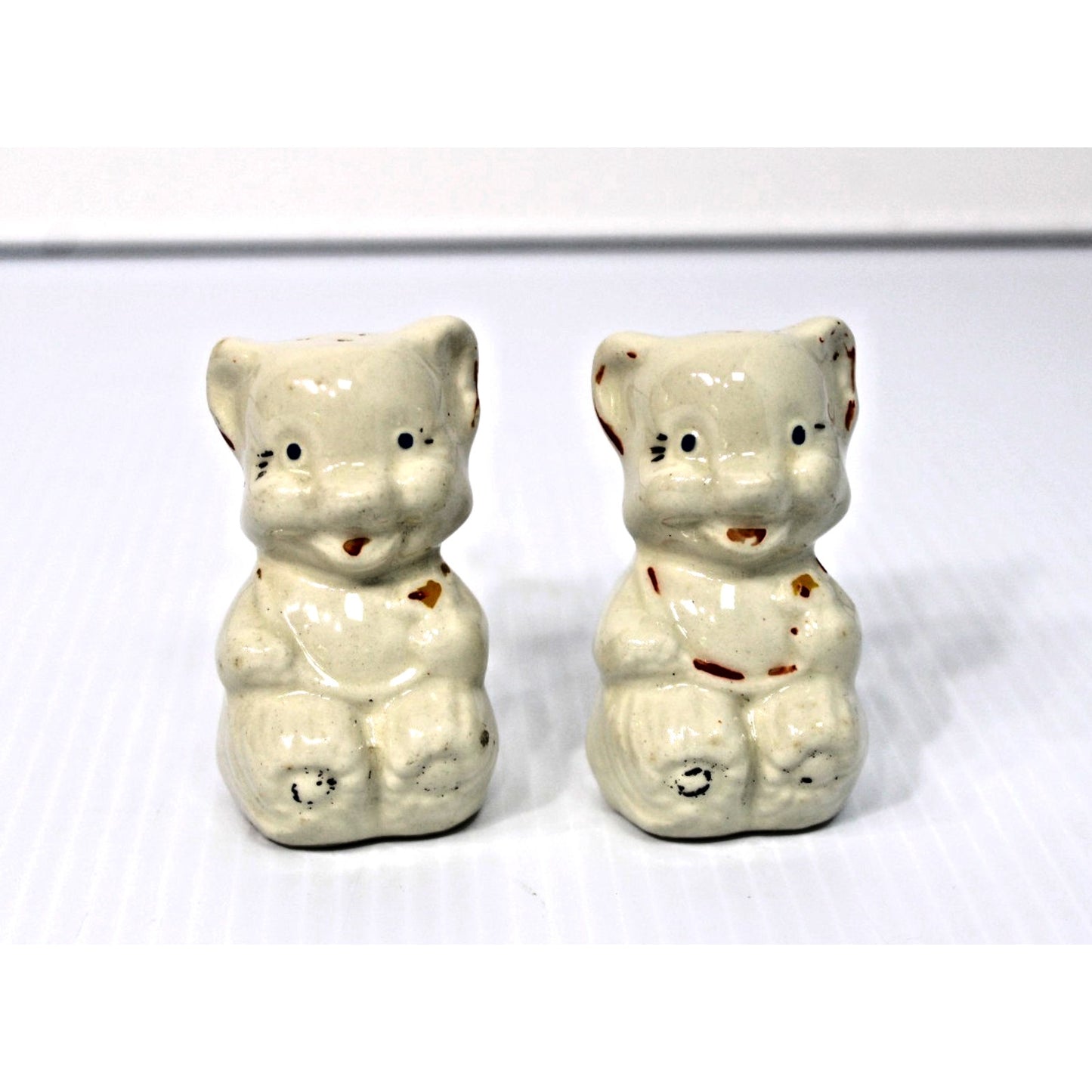 Kitschy Vintage 1950s Shawnee Ceramic Baby Bear Salt & Pepper Shakers Set