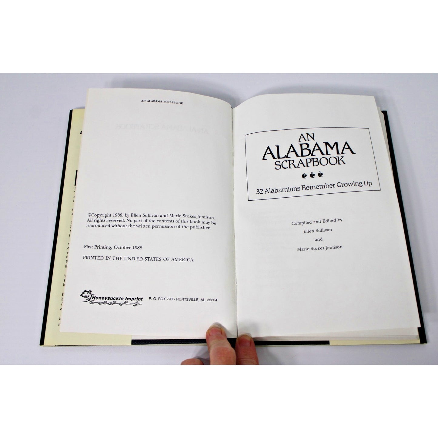 An Alabama Scrapbook: 32 Alabamians Remember Growing Up- Sullivan & Jemison 1988