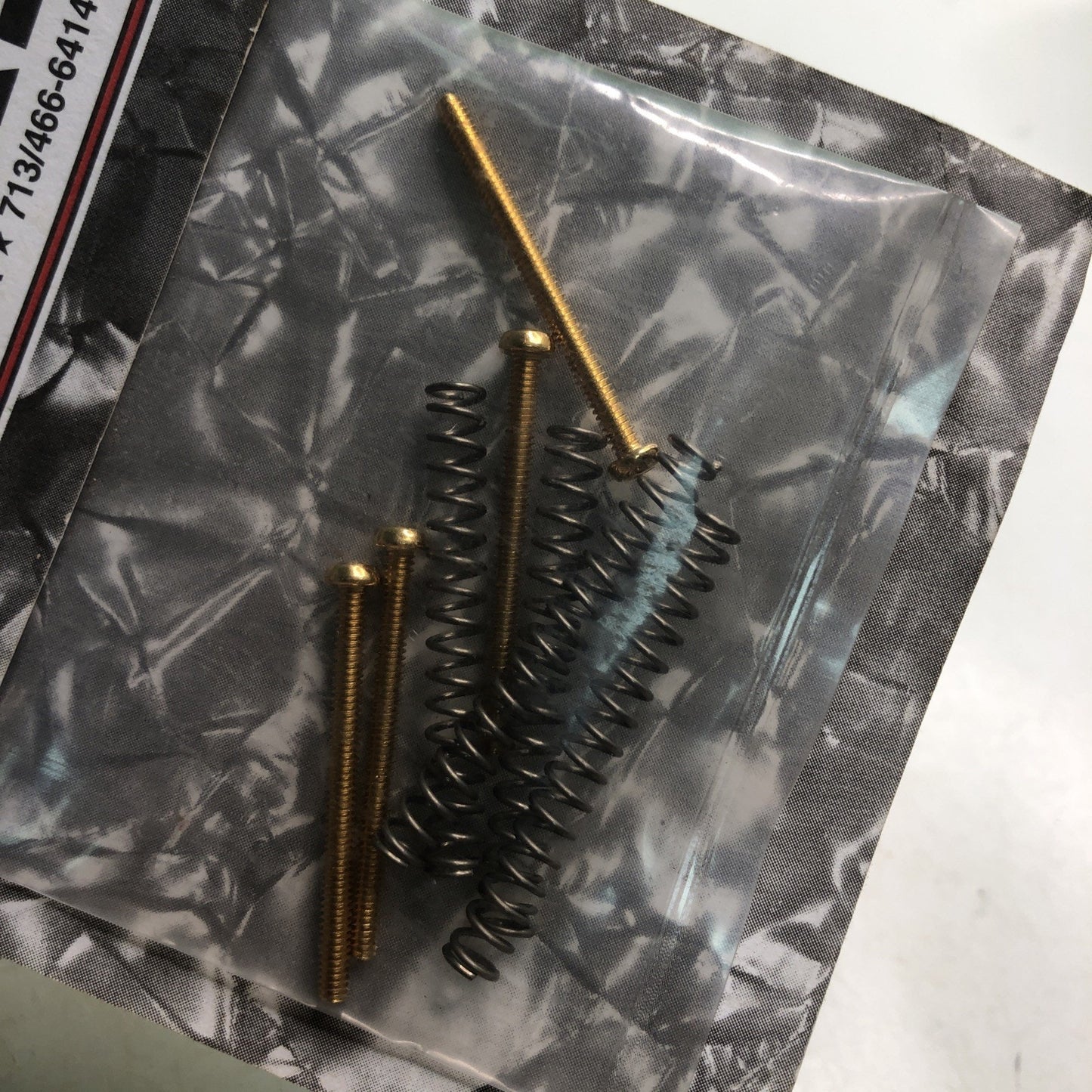 Allparts GS 0012-002 Humbucking Screws Gold Set Of Four (4) Pickup Guitar Parts