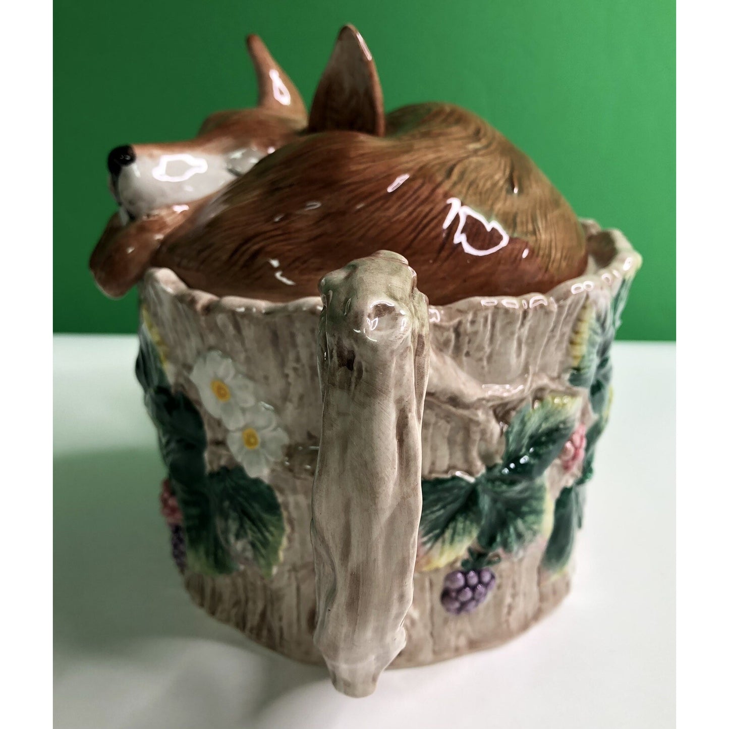 1990 Retired FITZ & FLOYD Sleeping Fox On Tree Stump With Berry Vine TEAPOT 32oz
