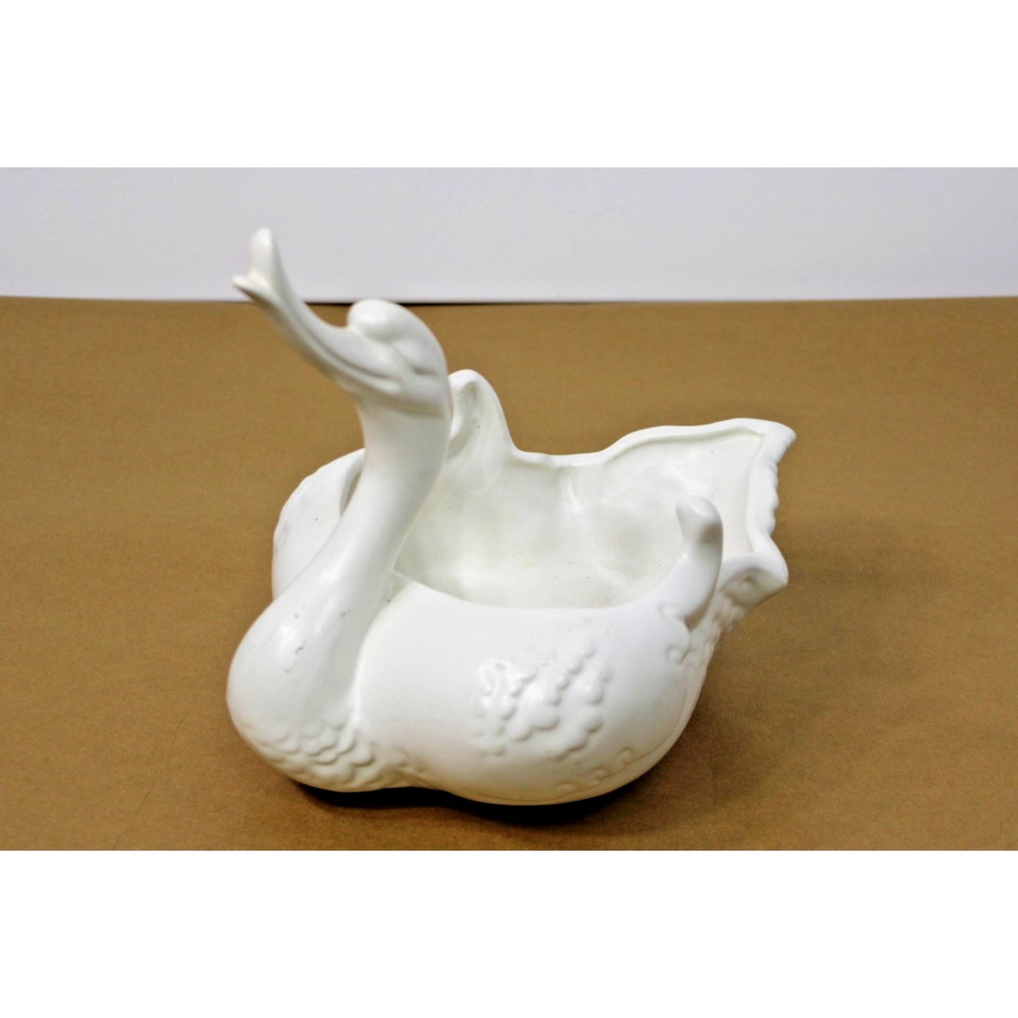 Vintage White Ceramic Swan Planter/ Dish- Hull Pottery USA #23 8.5" x 10.5" x 9"